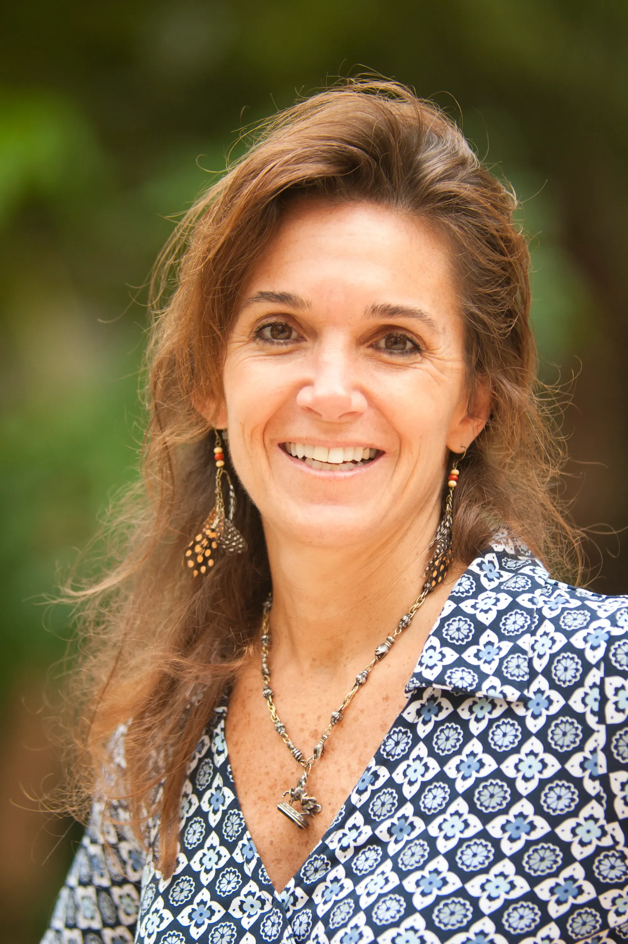 Ellen Zavian: First National League Football (NFL) Female Attorney-Agent