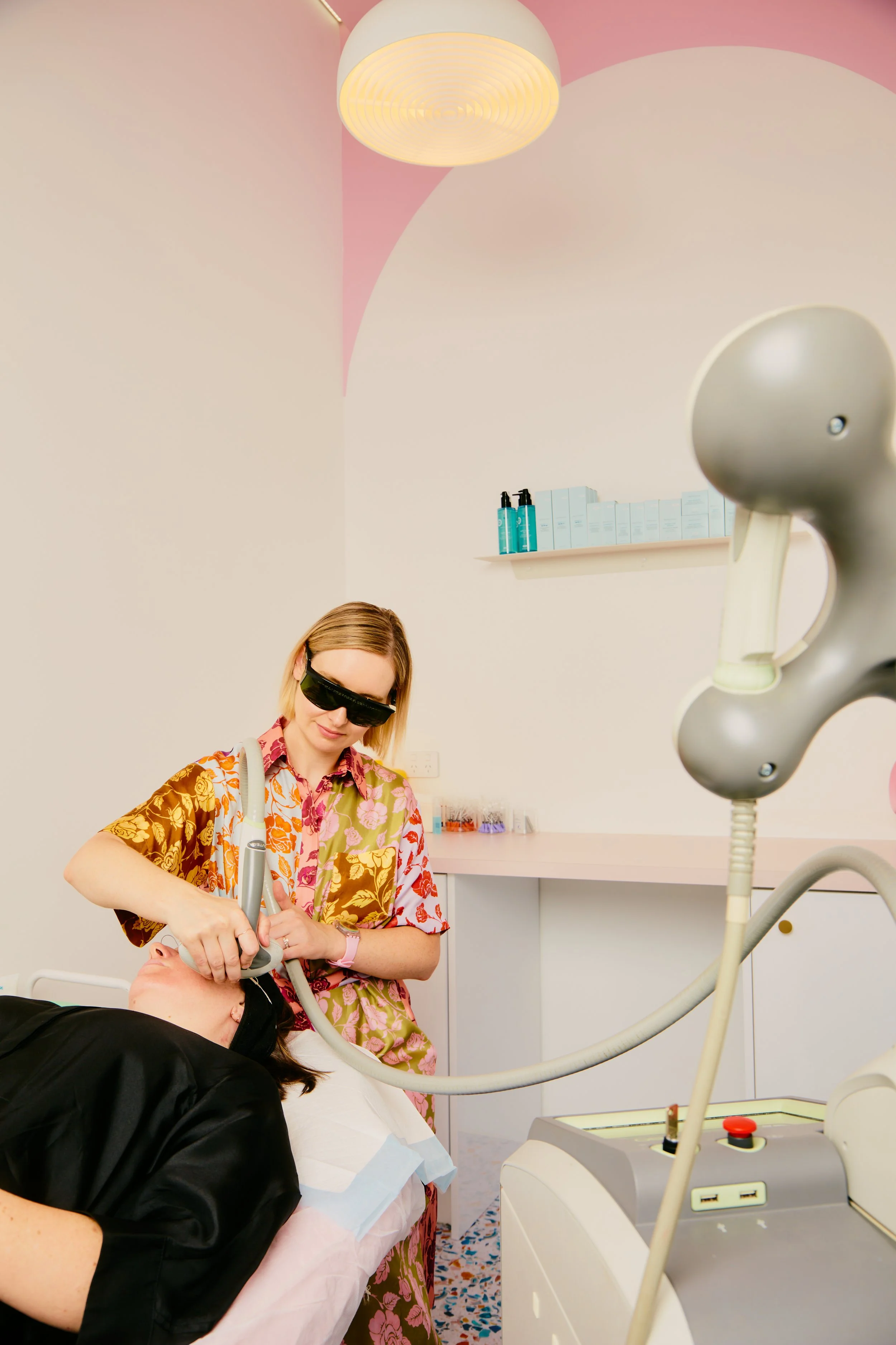 Vascular Laser To Treat Spider Veins, Telengiectasia And Facial Redness 