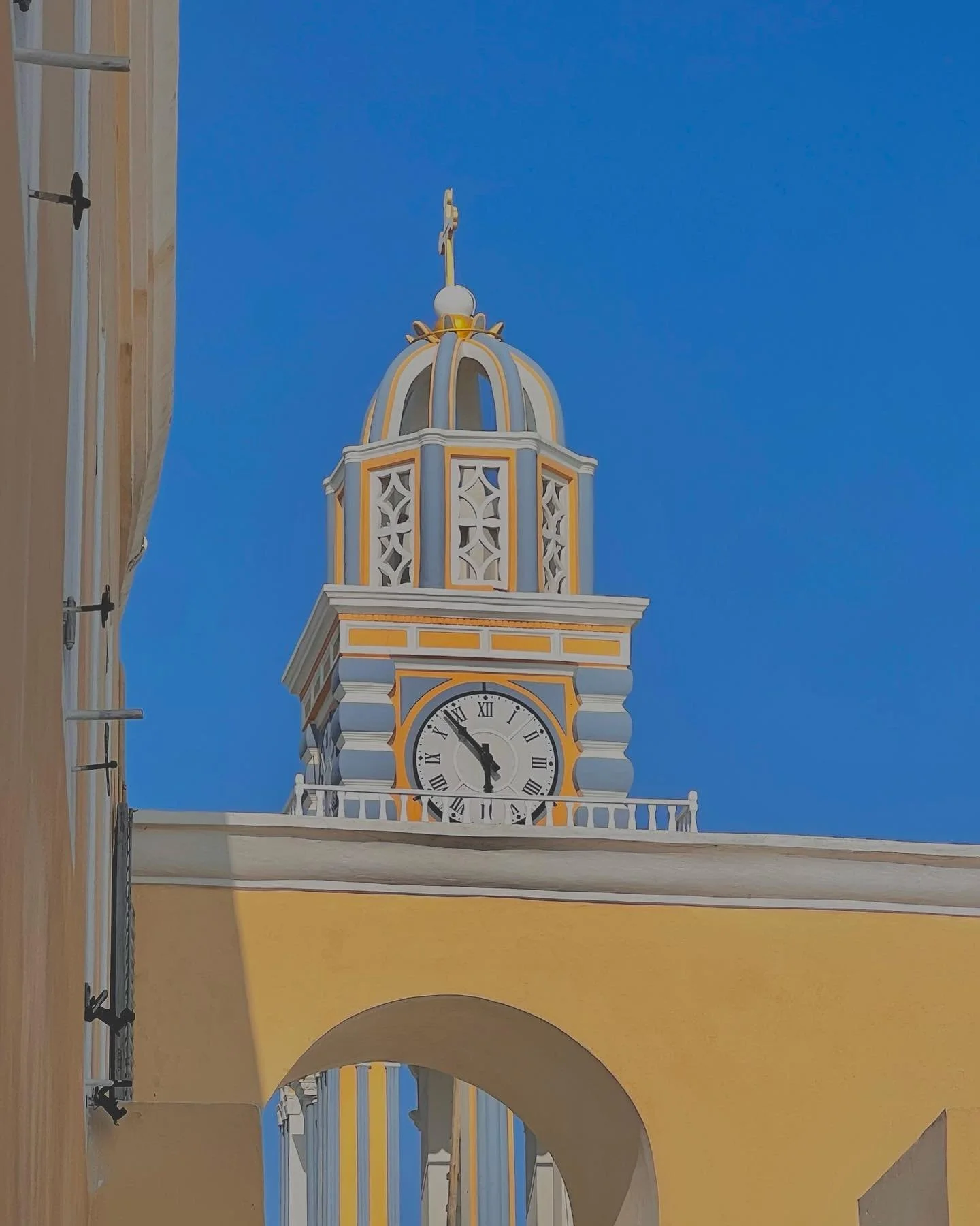 Look to the sky, for the church bells fill the air with sound and beauty 🔔 
&bull;
&bull;
&bull;
#santorini #greece #greek #church #bells #greekorthodox #travel #world #globe #traveler #photography #travelphotography #aesthetic #sound #beauty