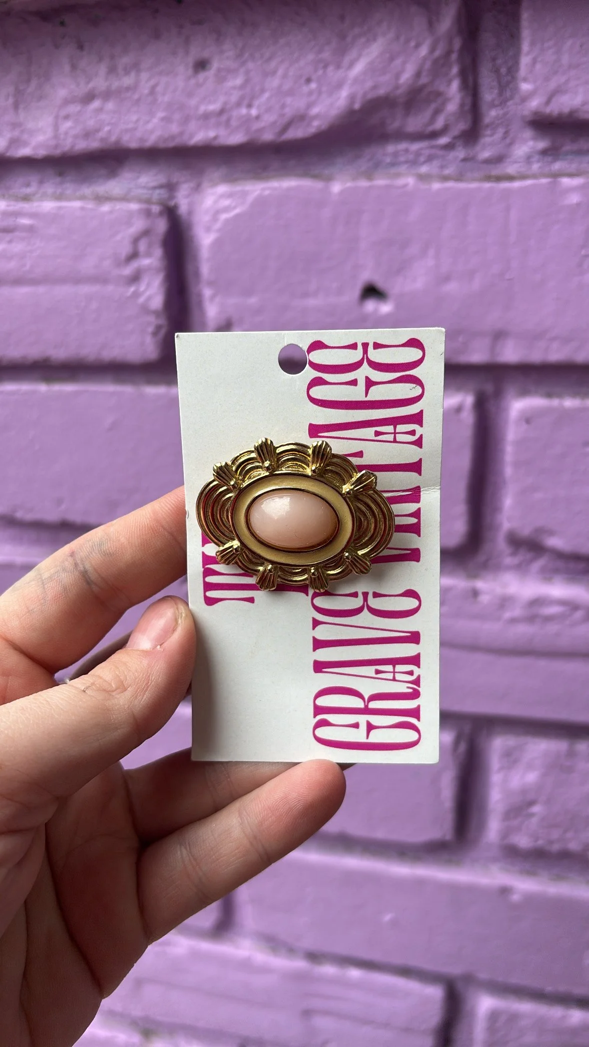 80'S AVON VICTORIAN SPRING BROOCH