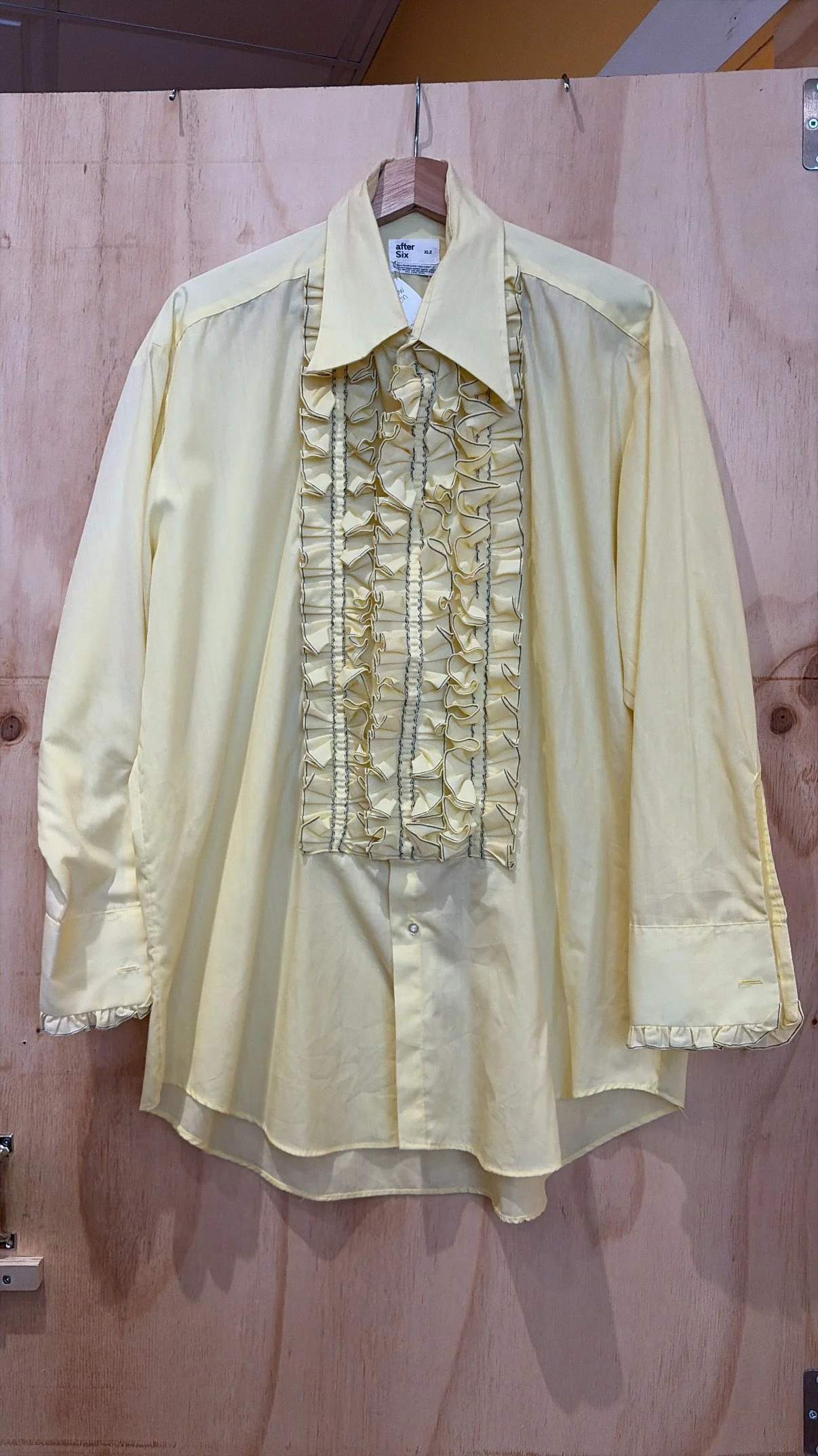 1970'S RUFFLED SNAP UP
