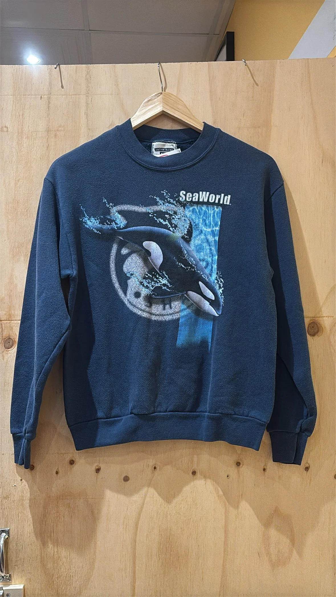 90'S SEAWORLD CREWNECK