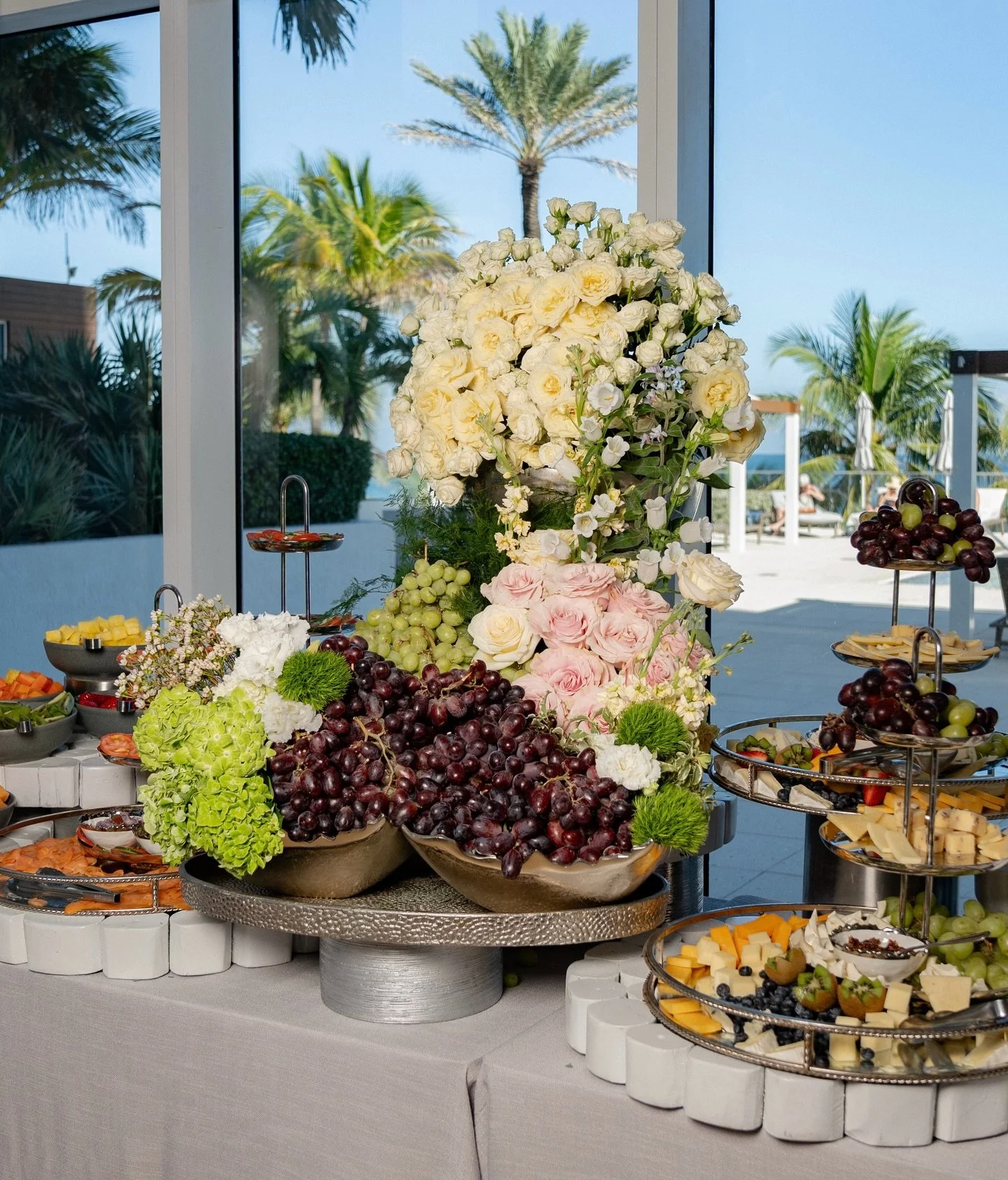 Where florals meet flavor

Catering: @nathaliescatering 
Florals: @sofloralco_ 
Rentals: @brelexeventrentals 
Photography: @beta_visual