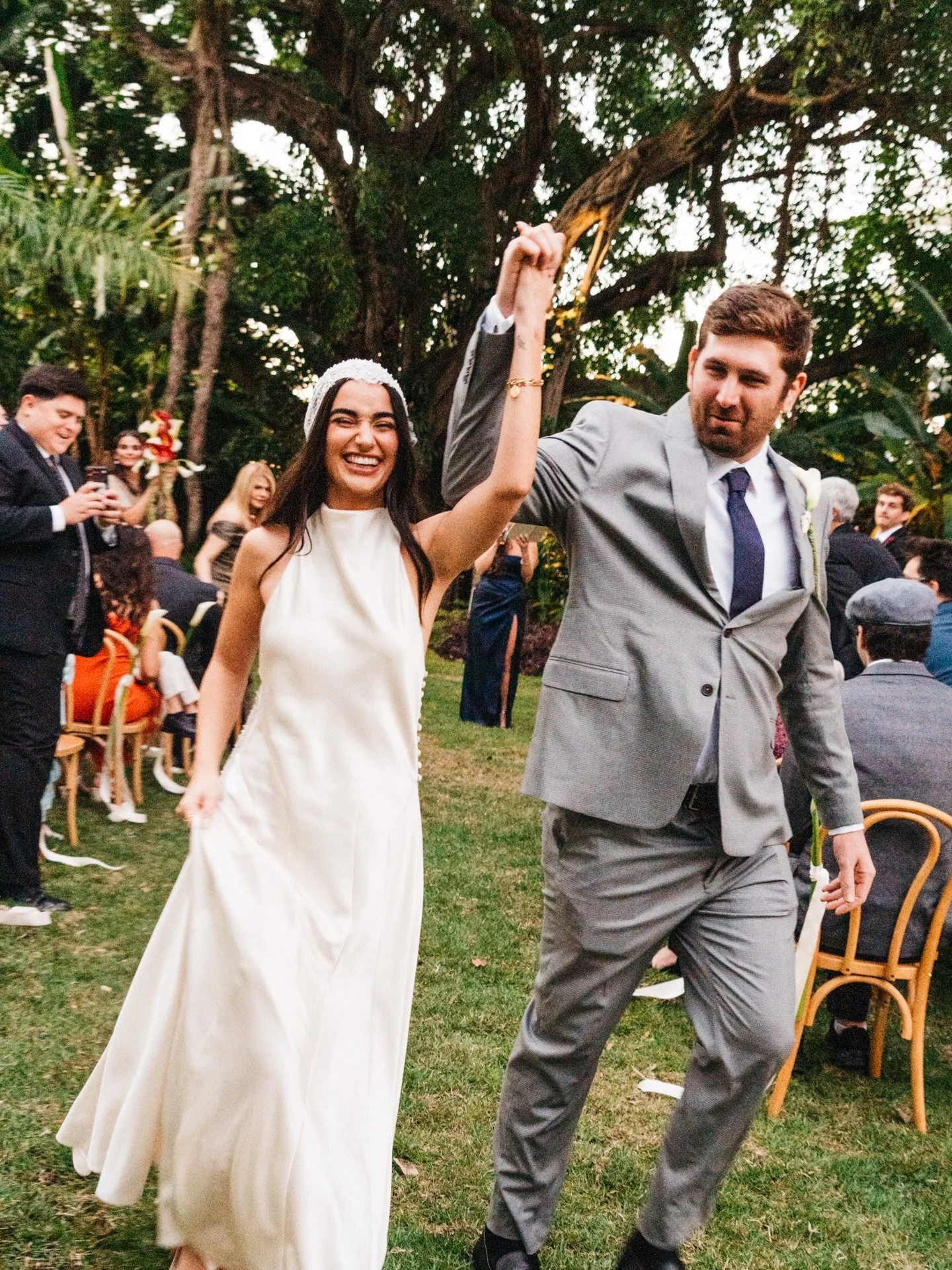 Time to celebrate

Venue: @miamibeachgarden @miamibeach_garden_events
Photography: @sofiperazzo 
Florals: @intertwinefloral
Chef: @fakiundow 
DJ: @shift___ 
Lighting: @ionitstudios 
Rentals: @rumbaseventrentals 
Makeup: @marcoartistry 
Hair: @vanessa