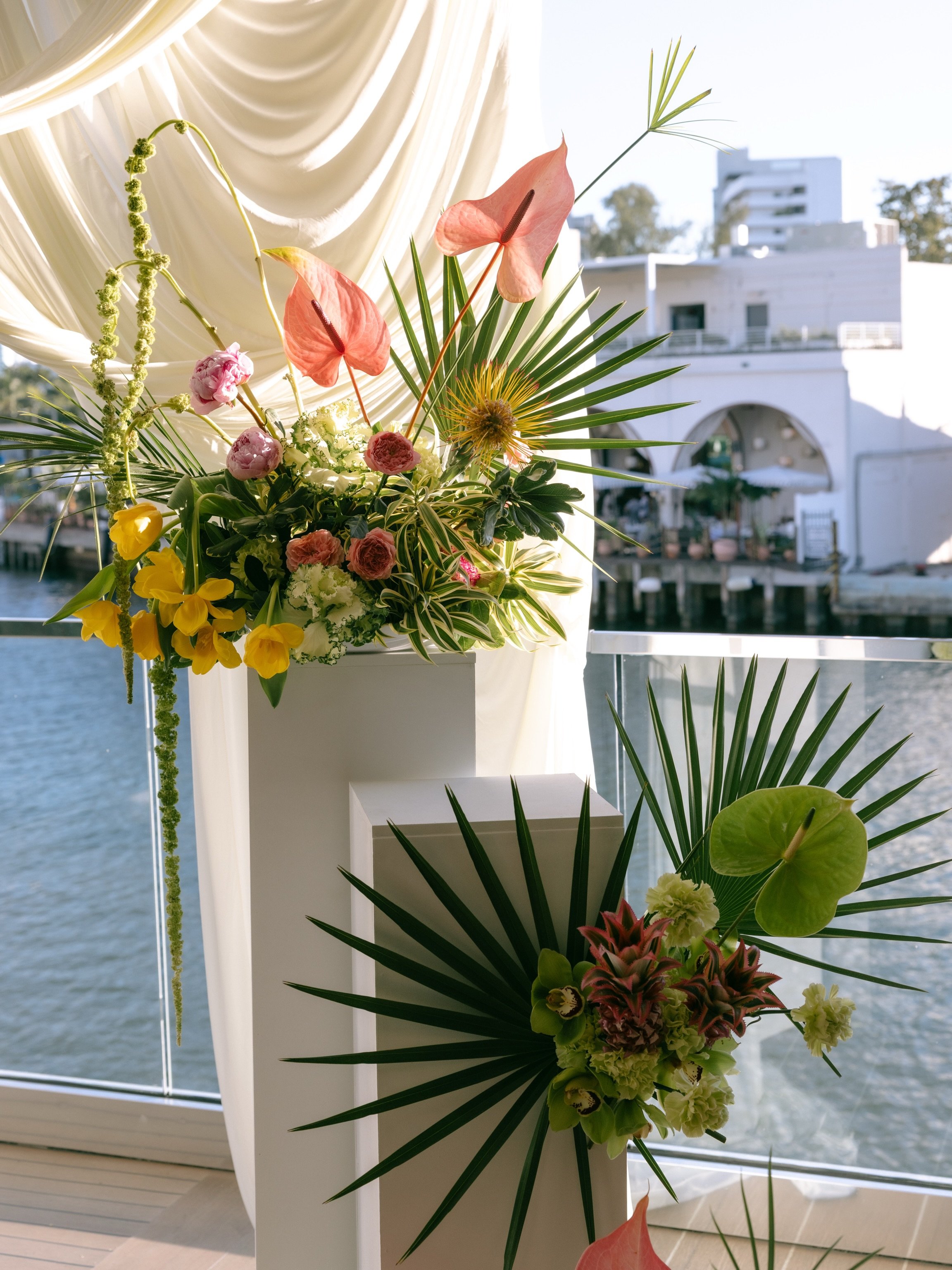 Ceremony details, but make them unforgettable

Planner: @samfernevents 
Content creator: @nowbynikki 
Photographer: @byjosecamacho 
Decor: @liriovirgo 
Makeup: @rocidoesmakeup 
Transportation: @aralimo 
Production: @pamirguanchez 
Venue: @seaspicemia