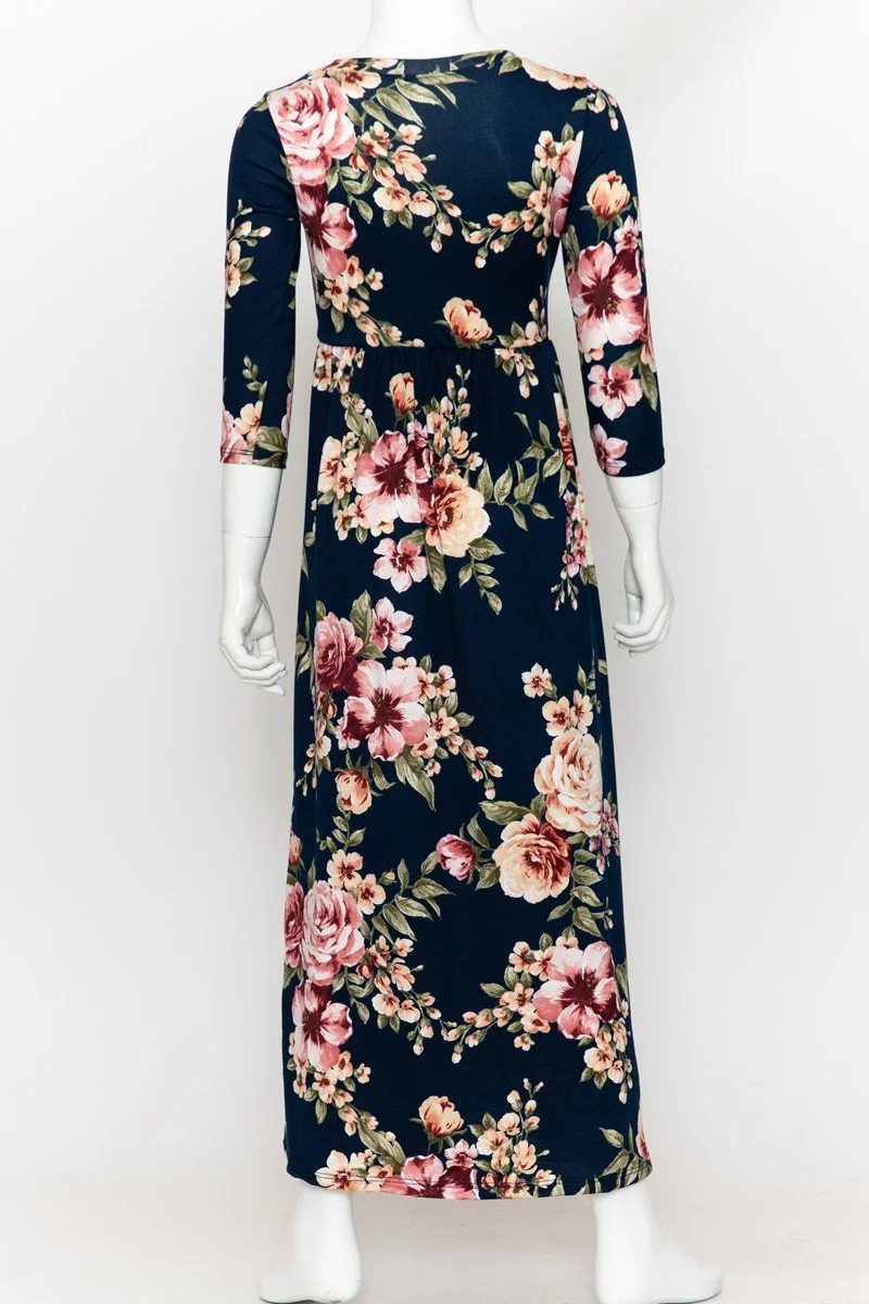 Fit and flare floral navy maxi back.jpg