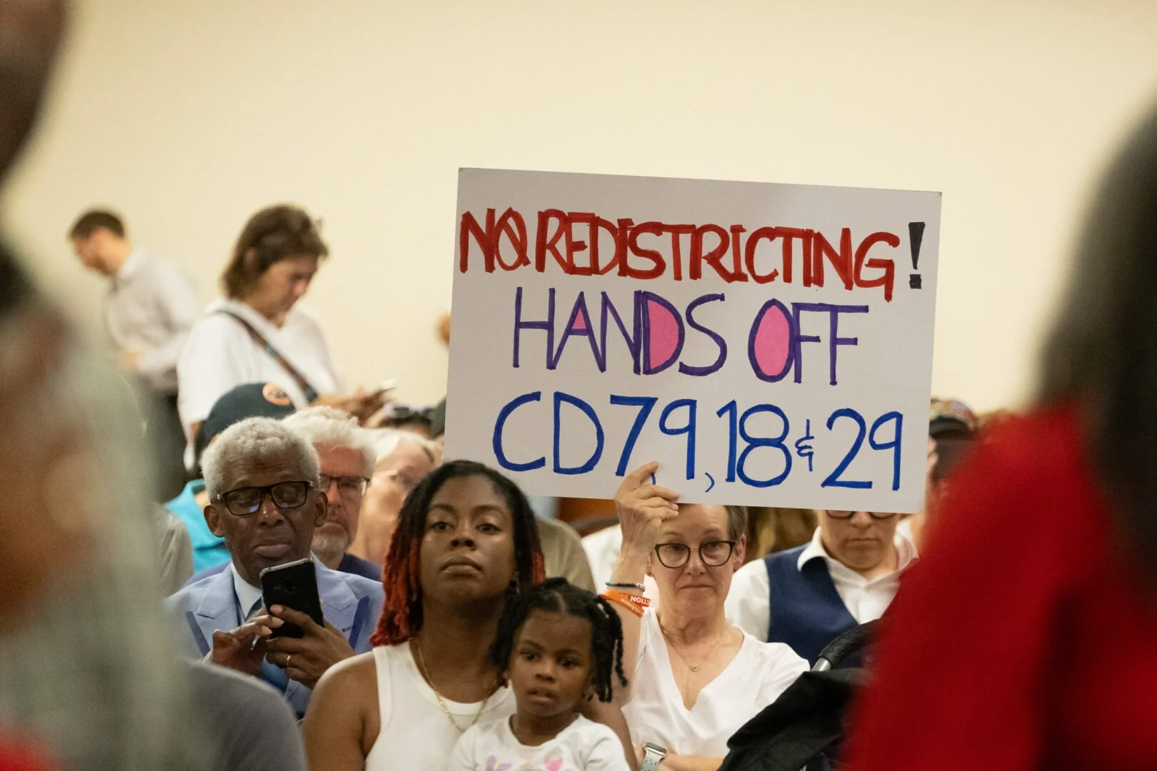 No bill, no maps, no clarity at UH redistricting hearing