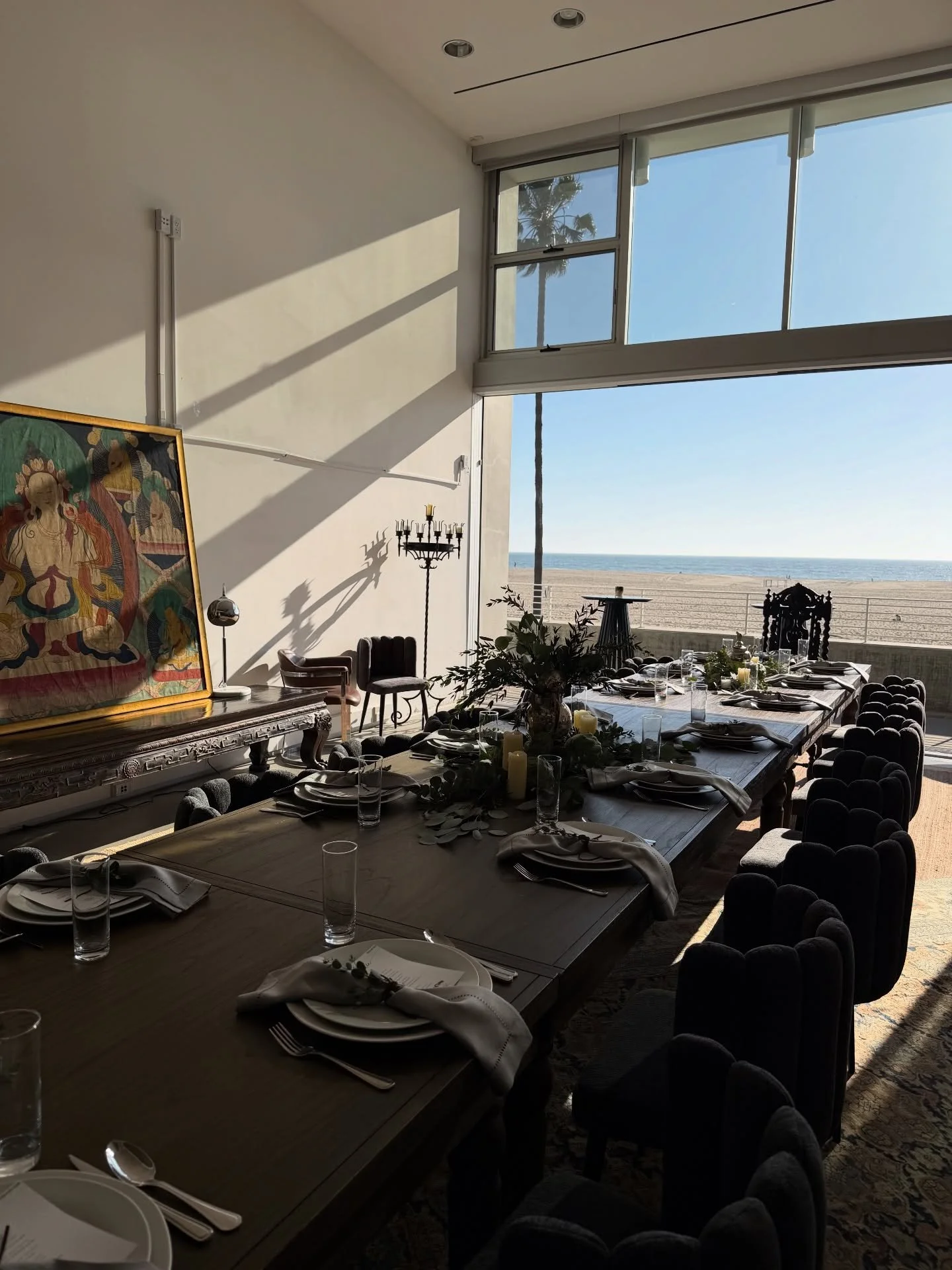 Twenty guests gathered around one table.
A private chef preparing the evening&rsquo;s menu just steps away.
Some dinners aren&rsquo;t meant to be in public. 🤫
- An intimate dinner overlooking the Pacific at The Lofts.