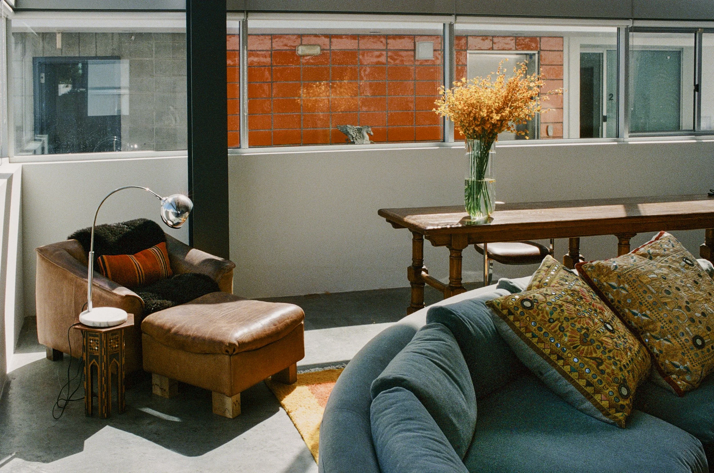 loft-4-lounge-window-seating-venice-beach.jpg