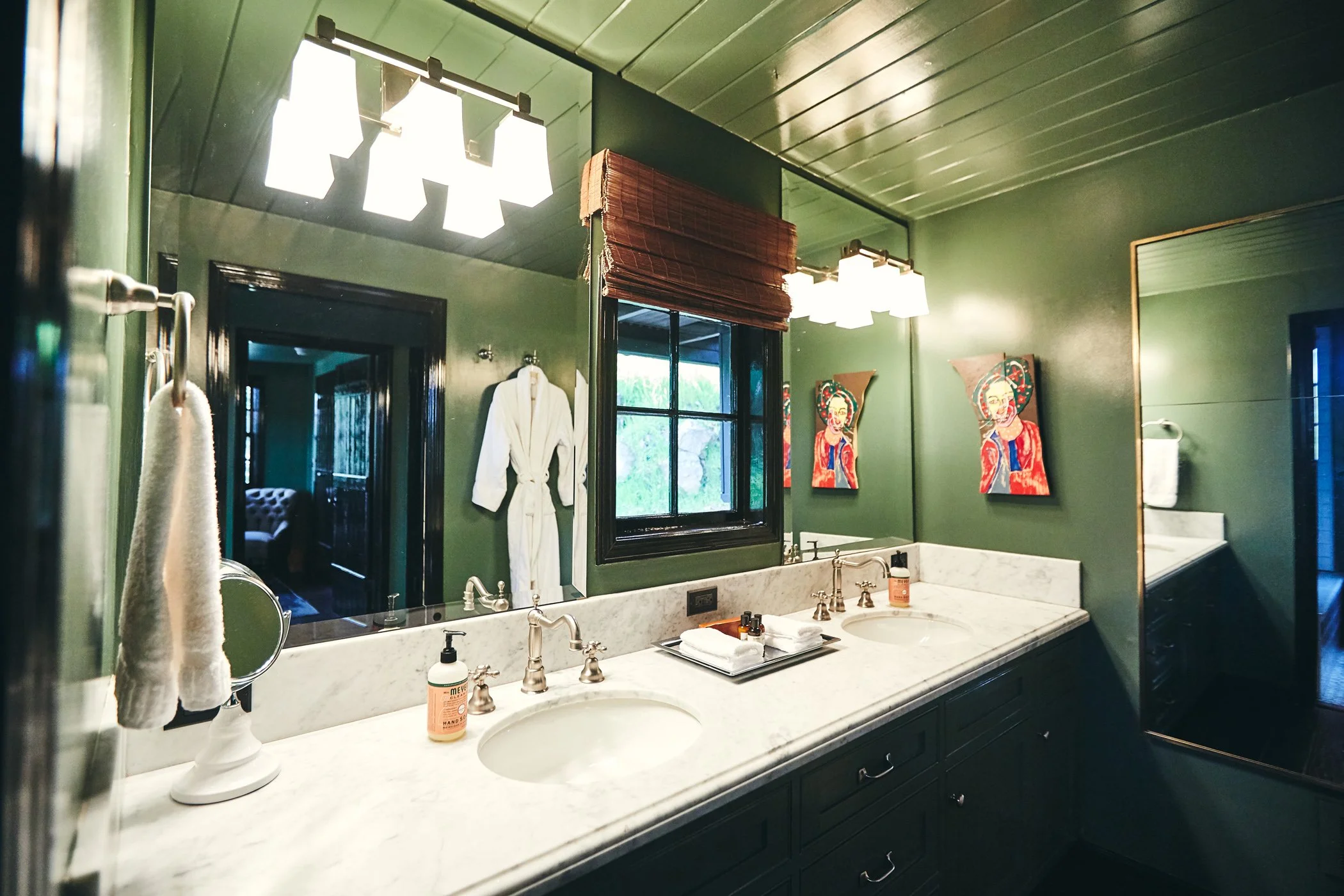 3 bed, 1 bath, 
Hot tub
Sq Ft: [TBD]