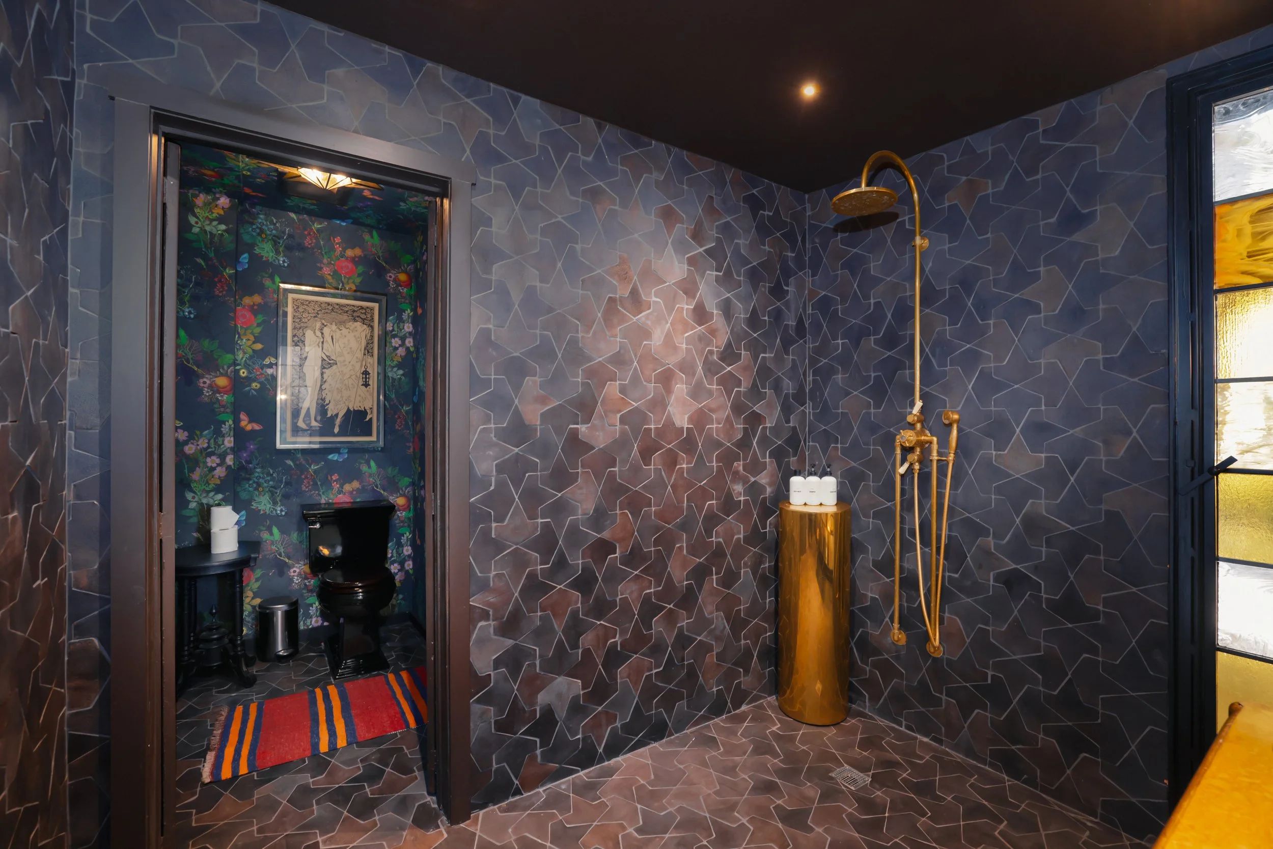 2 bed, 2 bath, 
Hot tub
Sq Ft: [TBD]