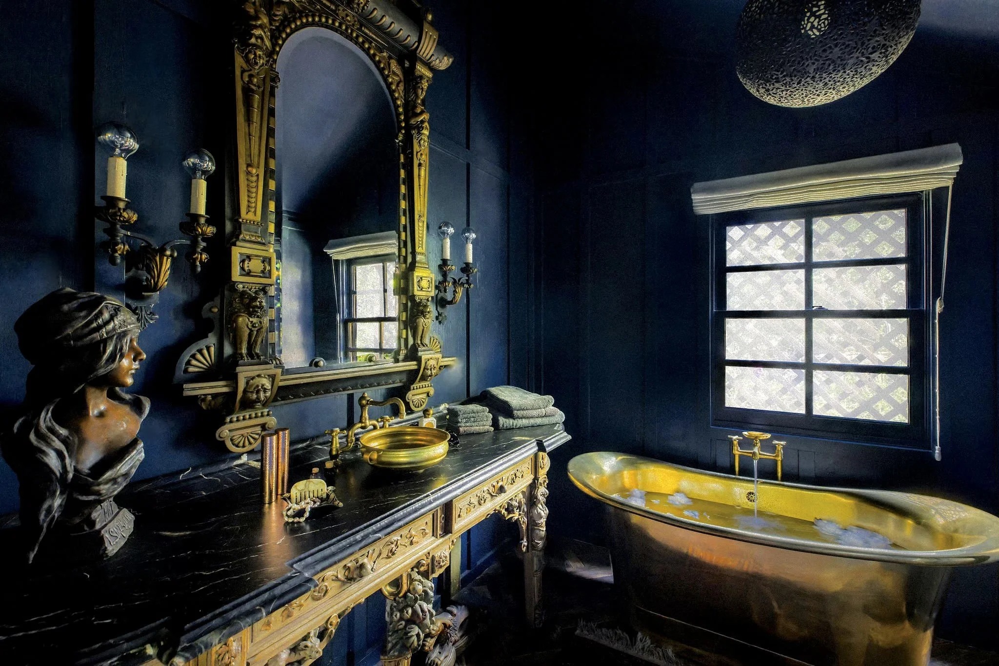 1 bed, 1 bath 
Sq Ft: [TBD]