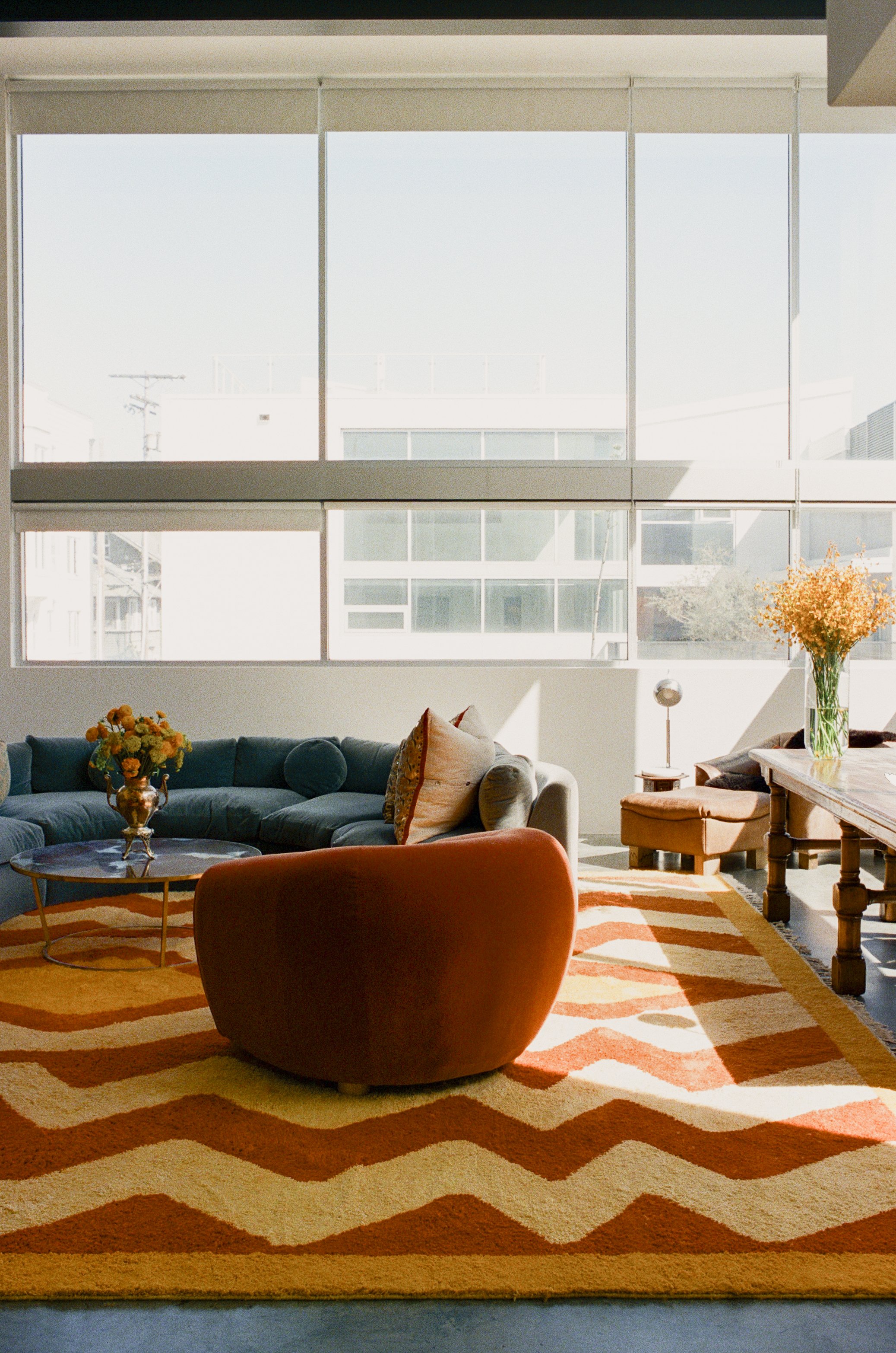 loft-4-living-room-panoramic-windows-venice-beach.jpg