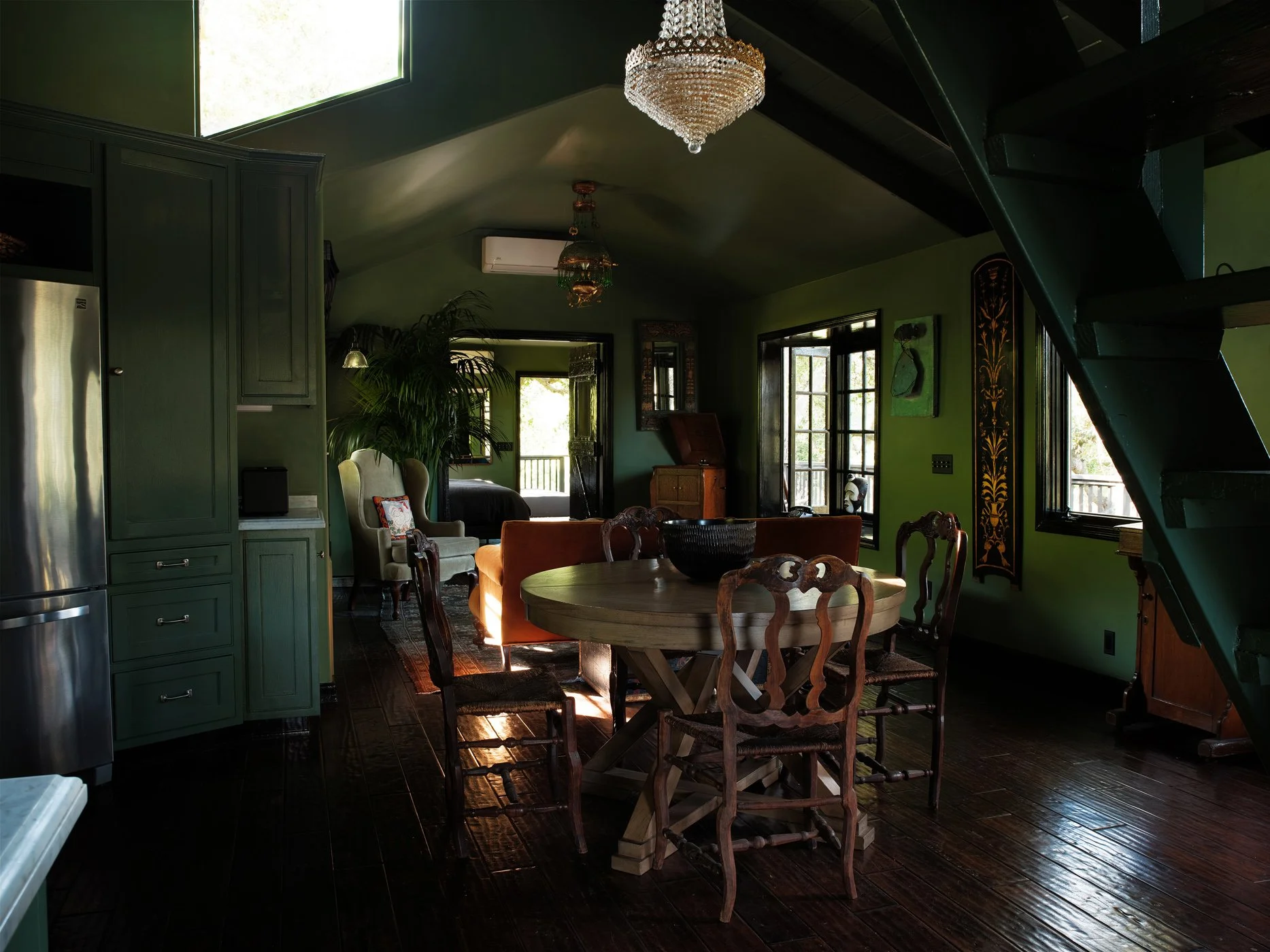 3 bed, 1 bath, 
Hot tub
Sq Ft: [TBD]