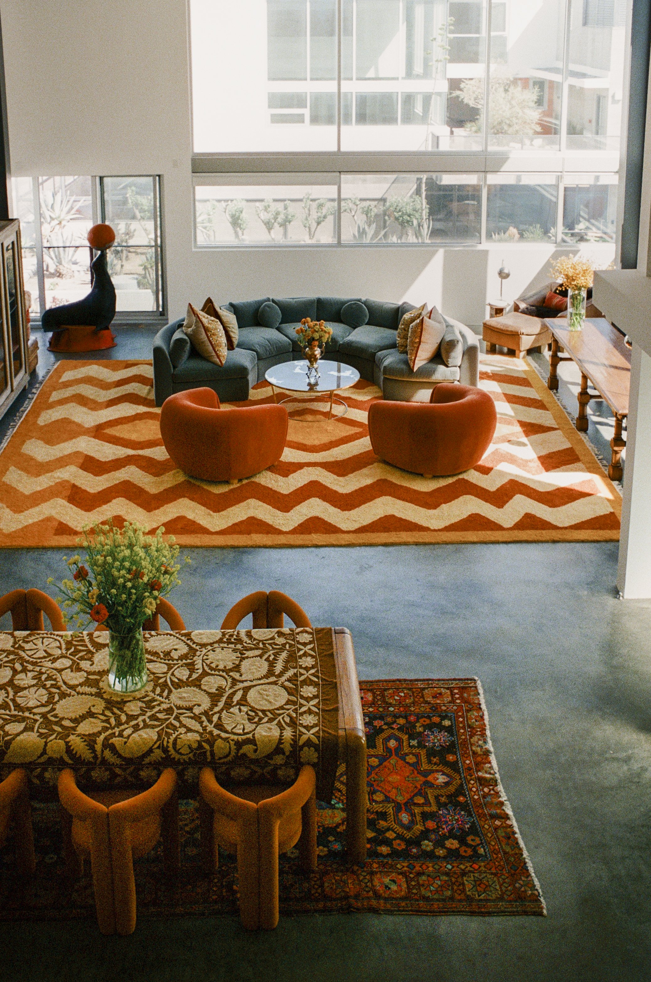 loft-4-dining-seating-chevron-rug-venice-beach.jpg