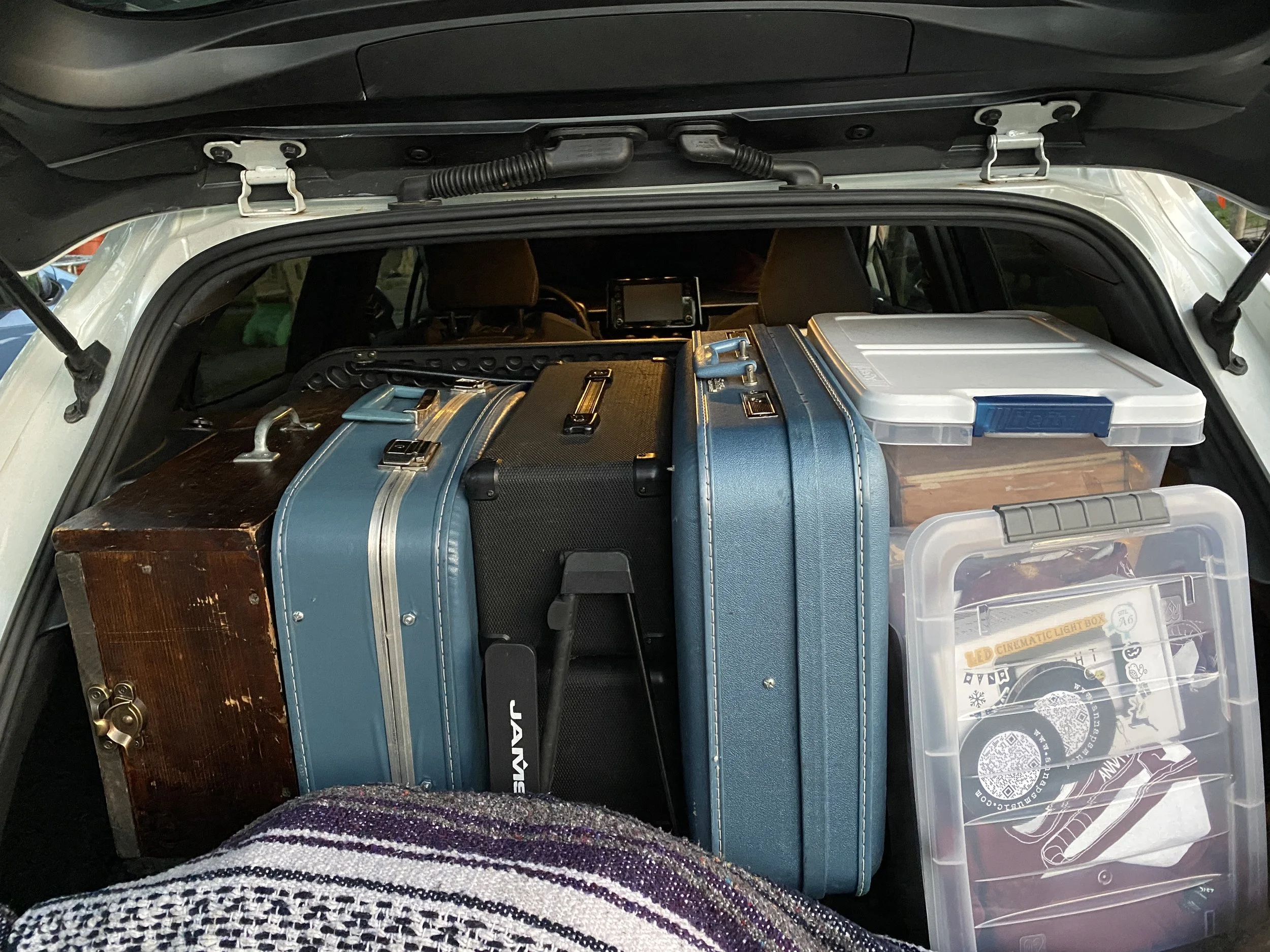 Taprooms and Travel Through the Eyes of a Touring Musician (Anna p.s., Issue 01)