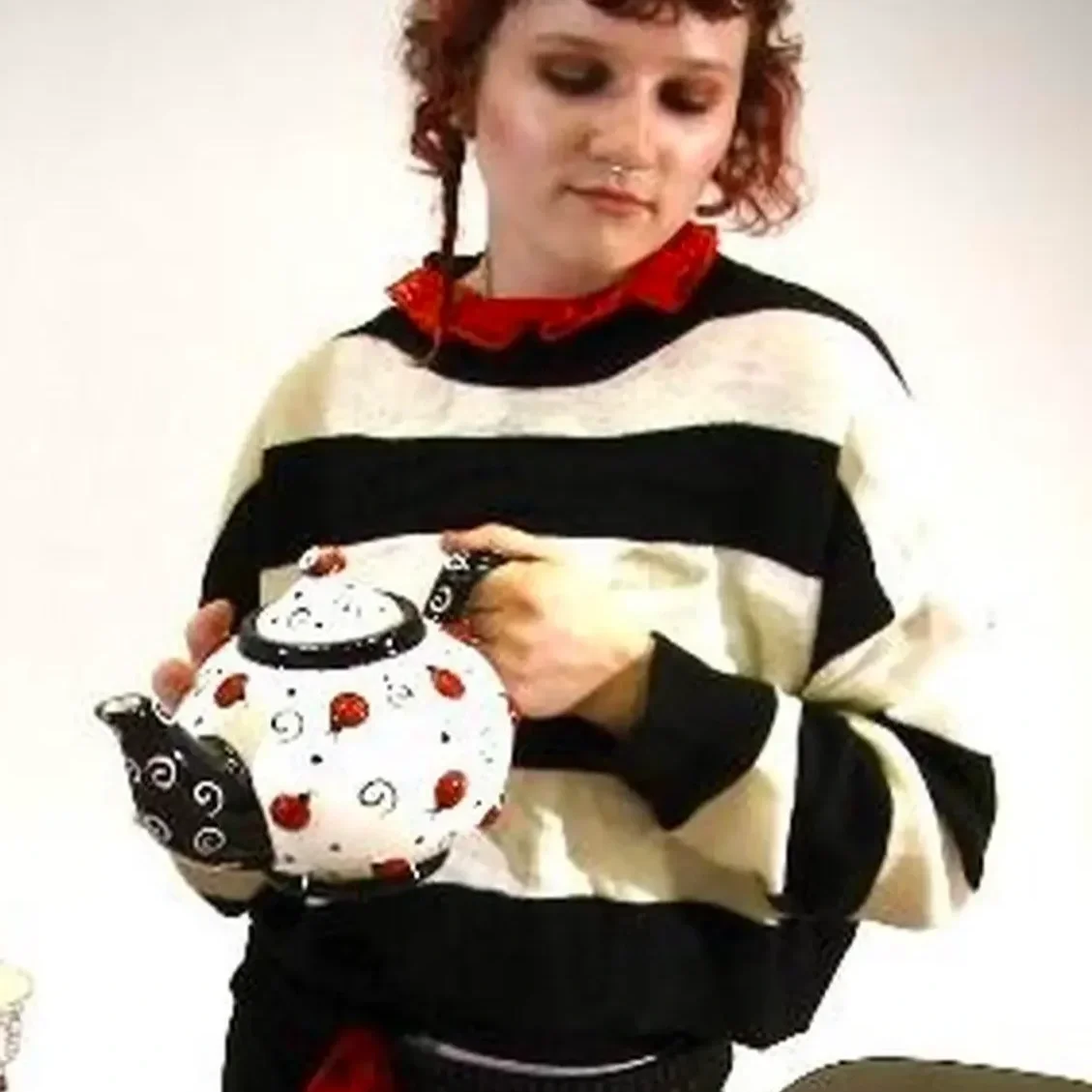 Striped Sweater with Lace Collarೀ