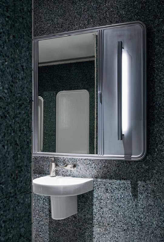Refurbished washroom at the Rose Bay Hotel