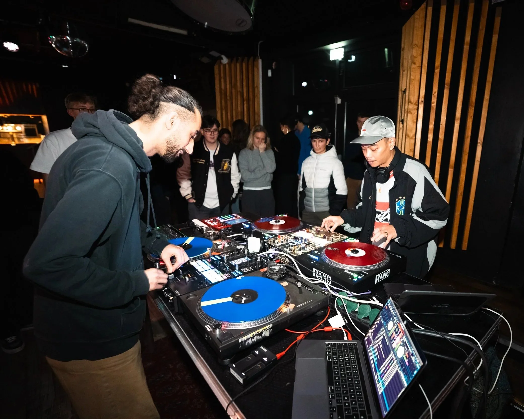 Sigurd 19/12/24
DJ TALK 1 m. Emil Degner, Mai Shaarup, Boogie Rookie, JVC og DJ Ary