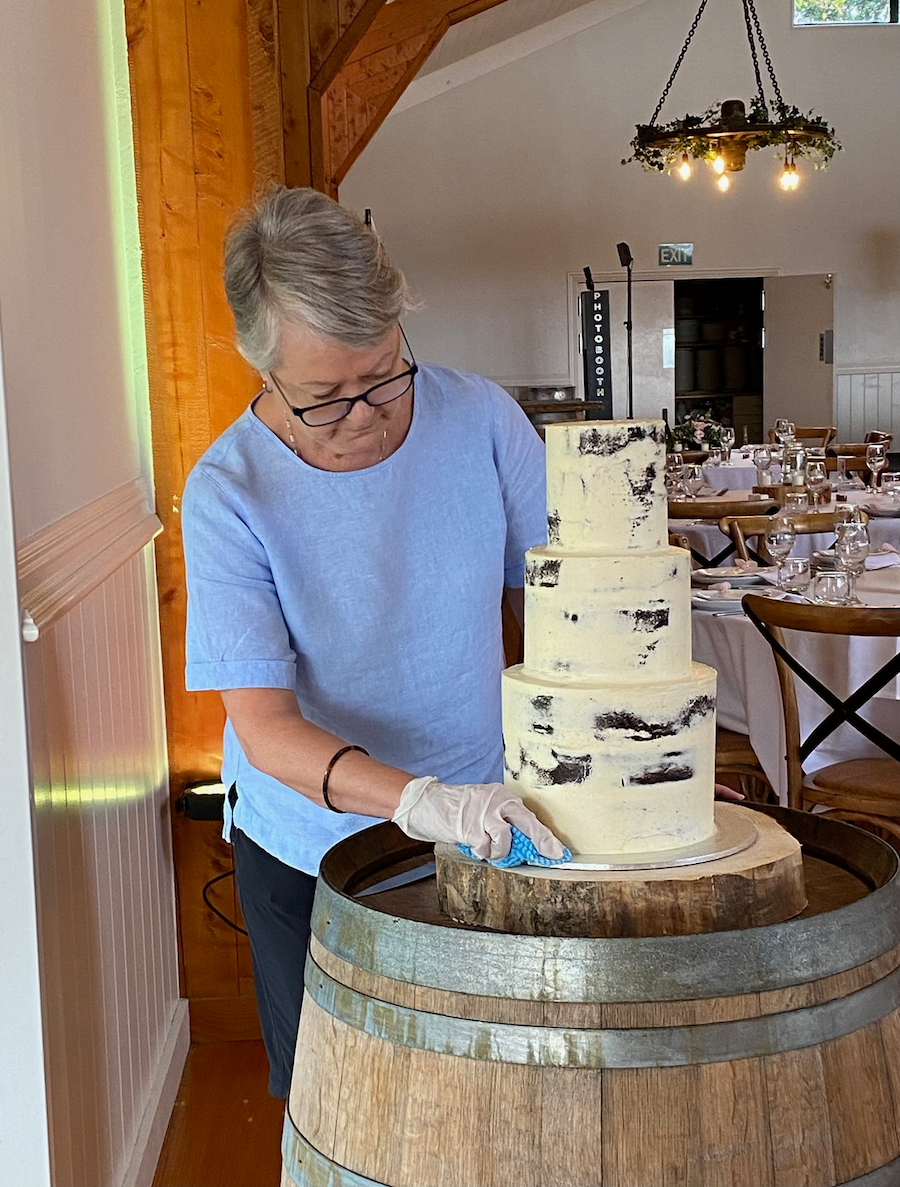Tauranga wedding cake being made