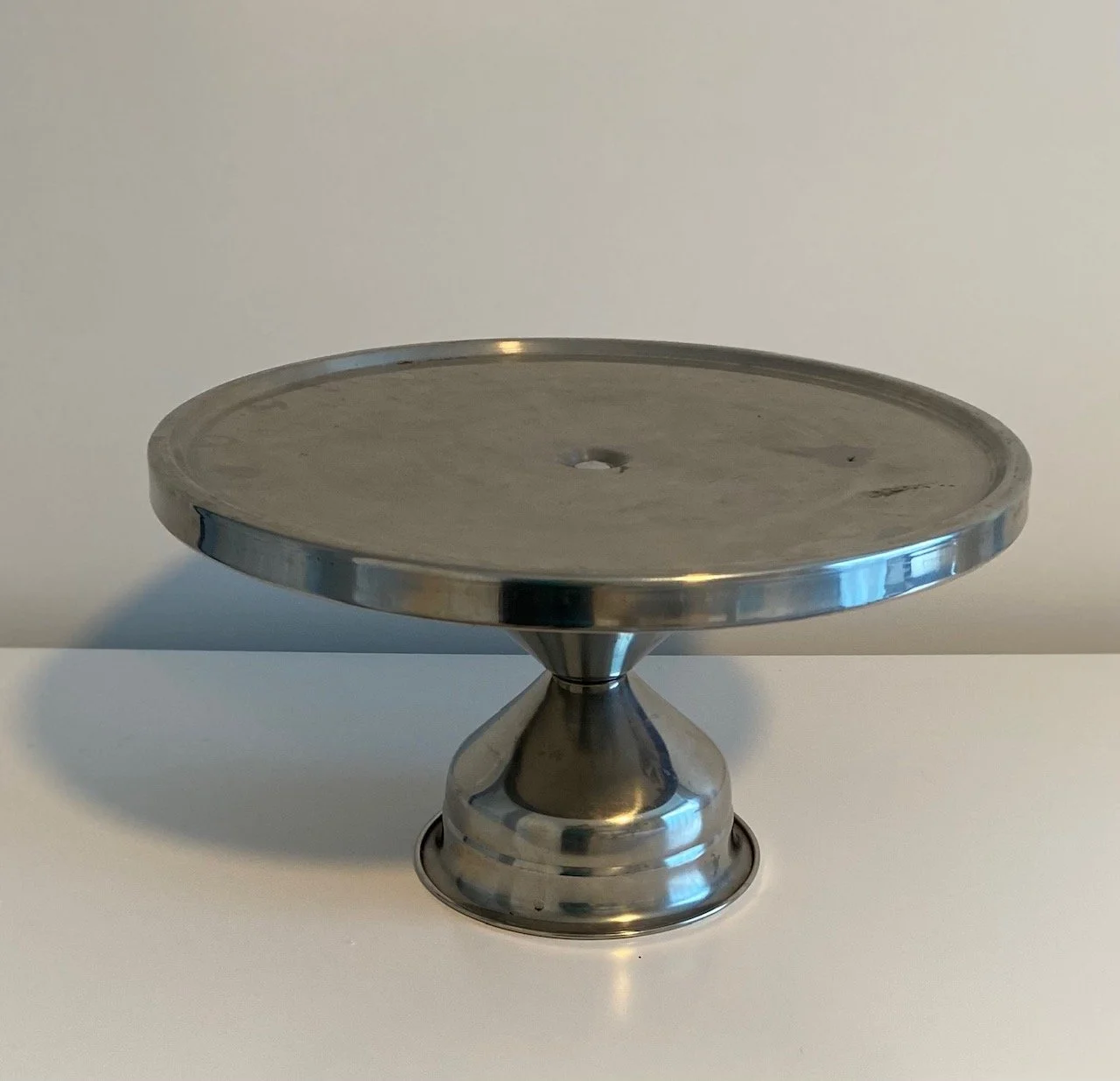 Stainless steel cake stand, fits 30 cm diameter cake