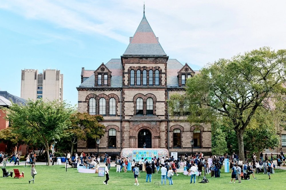 Samsung Hangeul Day interactive brand pop-up event at US university campus. 삼성전자 미국 명문대 한글날 팝업 캠페인, 비주얼 아이덴티티 기획 및 브랜드 굿즈 제작.