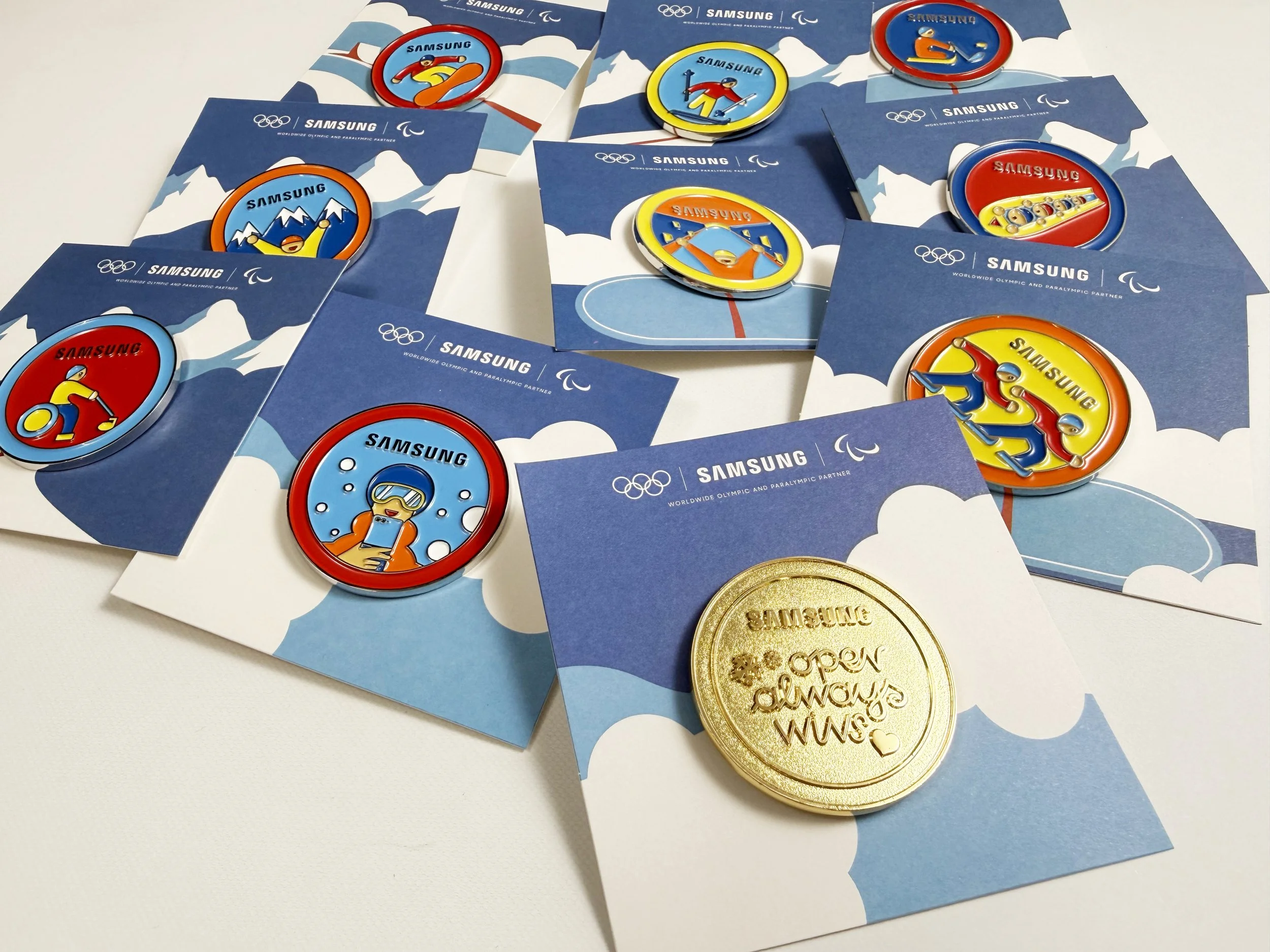 Samsung Galaxy Note 3 Matryoshka charging stand for 2014 Sochi Winter Olympics. 2014 소치 동계올림픽 삼성전자 공식 굿즈 마트료시카 충전 거치대 제작 및 디자인 기획.