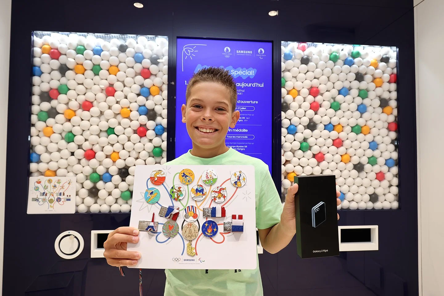 samsung-pin-master-challenge-winner-galaxy-z-flip6-prize-paris-2024.jpg
