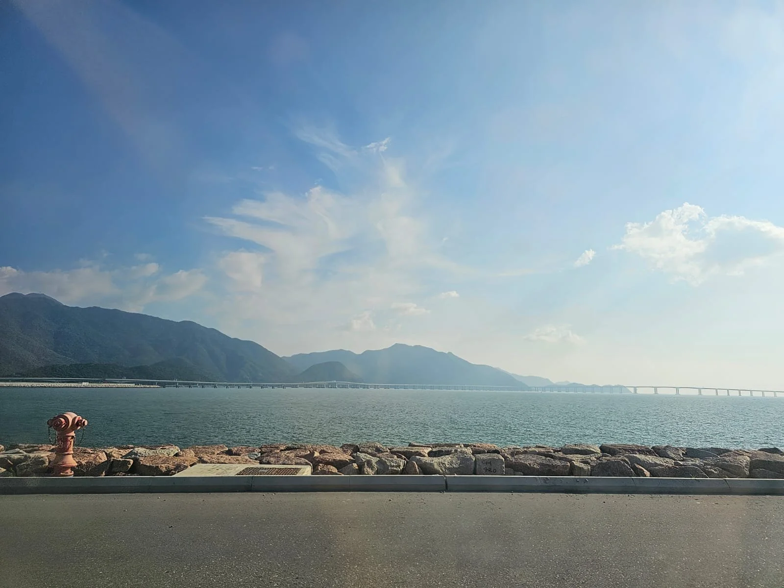 Structures on the Horizon