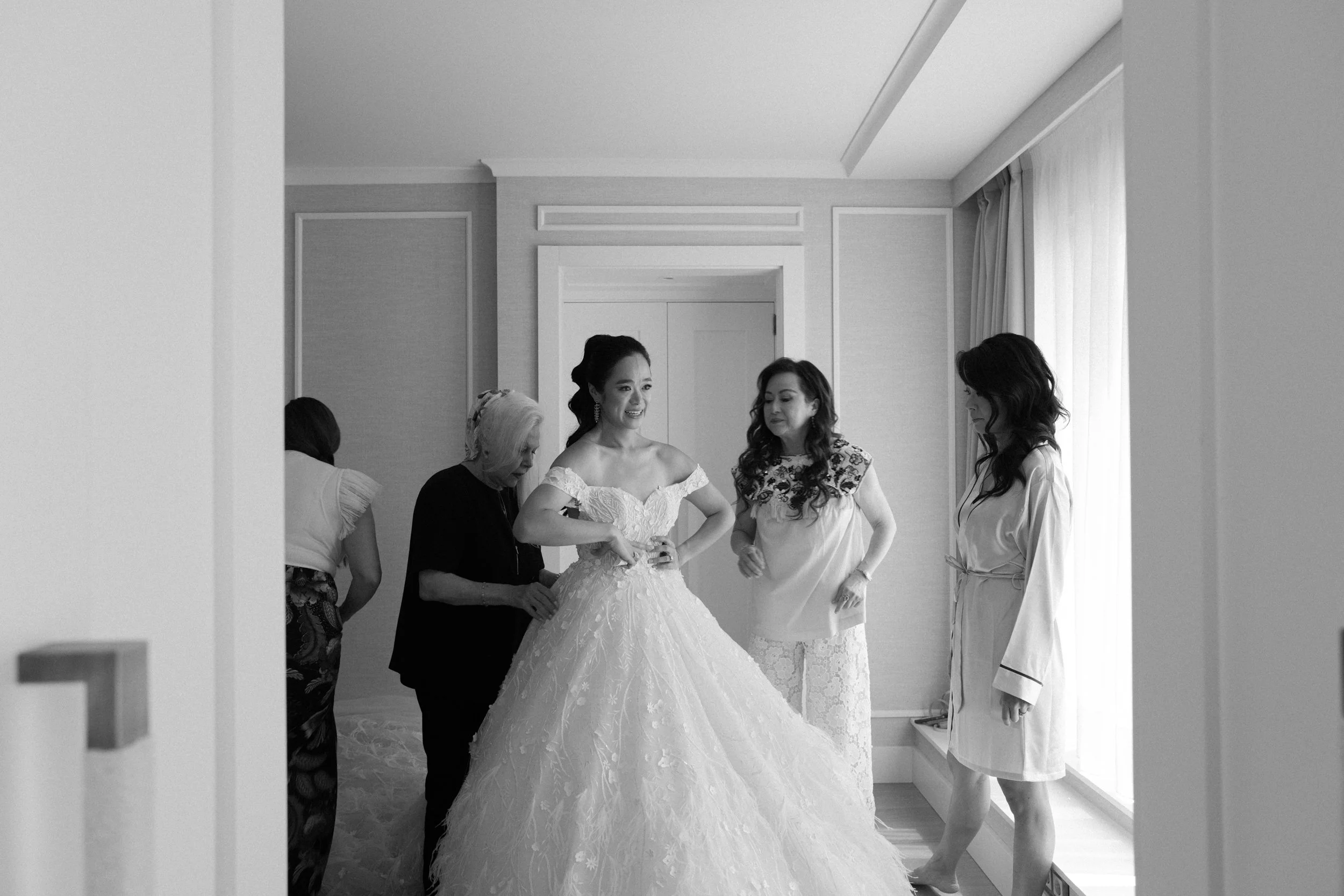 AOIFE & EMILLY NONFICTION LOVE WEDDING PHOTOGRAPHER JUDE & VALENTINE -160.jpg