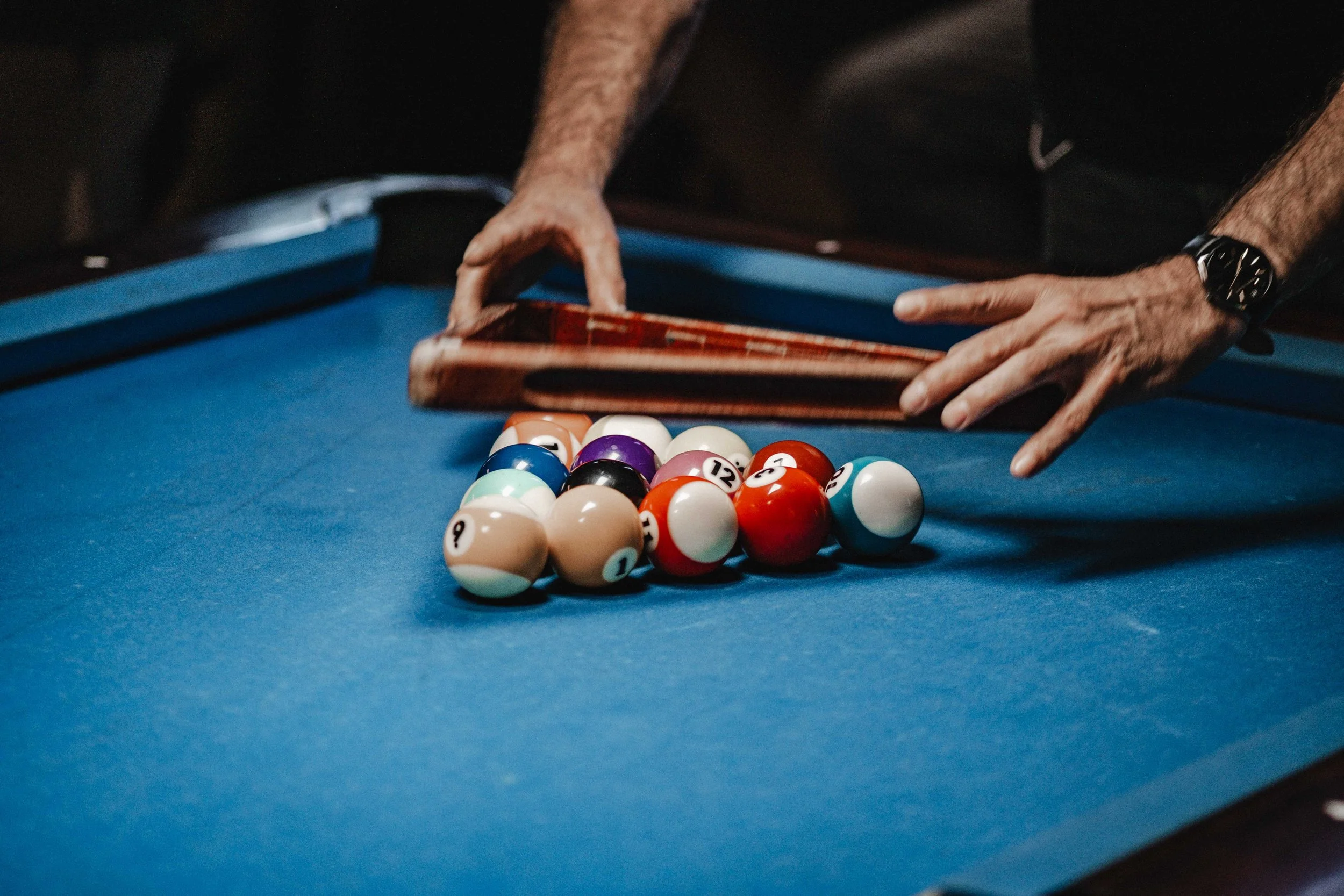 Pool-bars-and-8ball.jpg