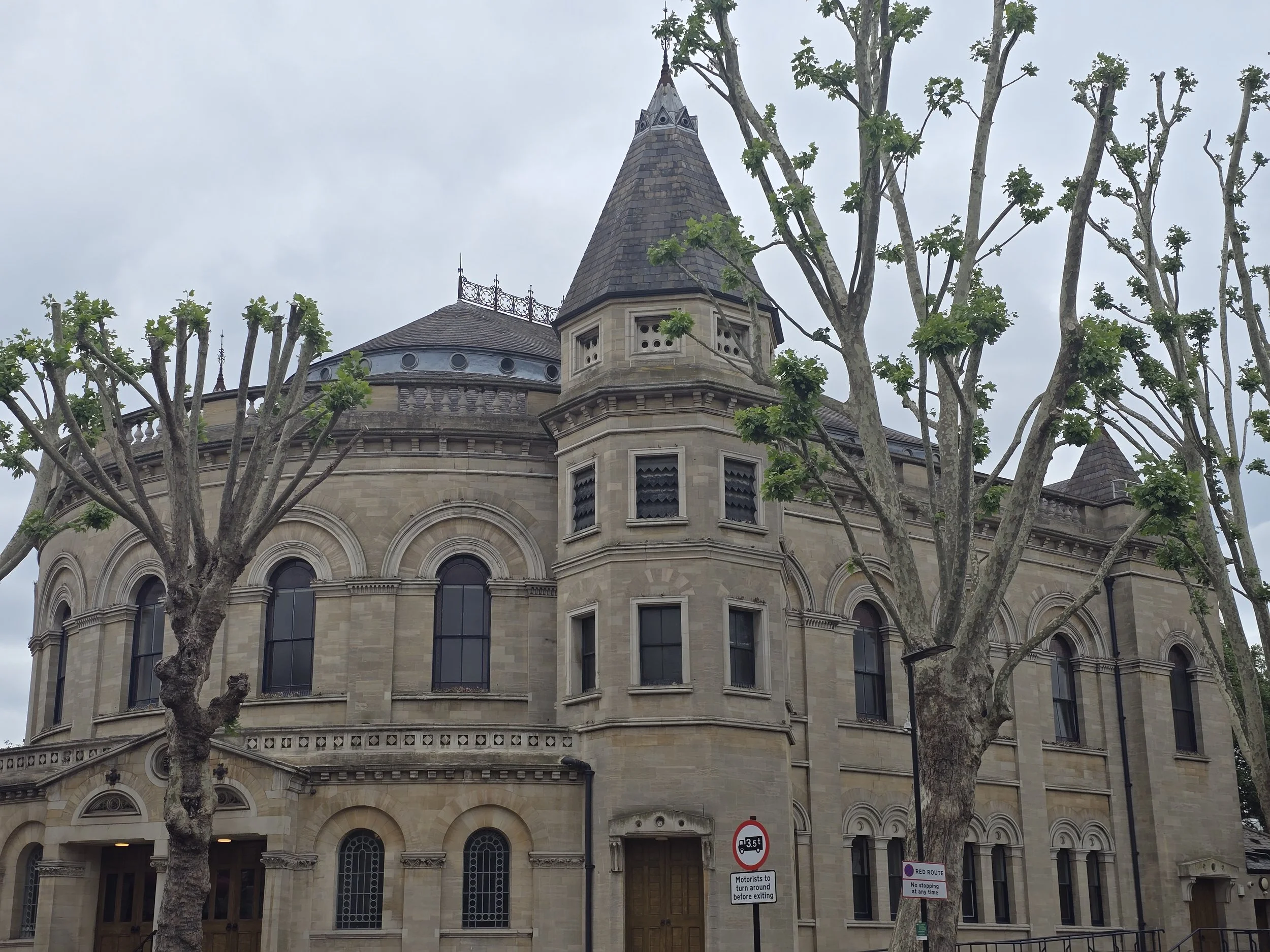 round-chapel-wedding-venue-in-hackney