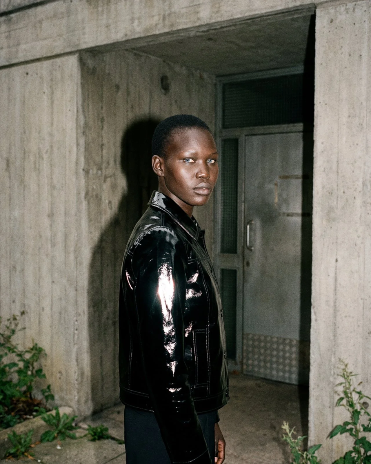black model 22 years concrete stair fashion outfit