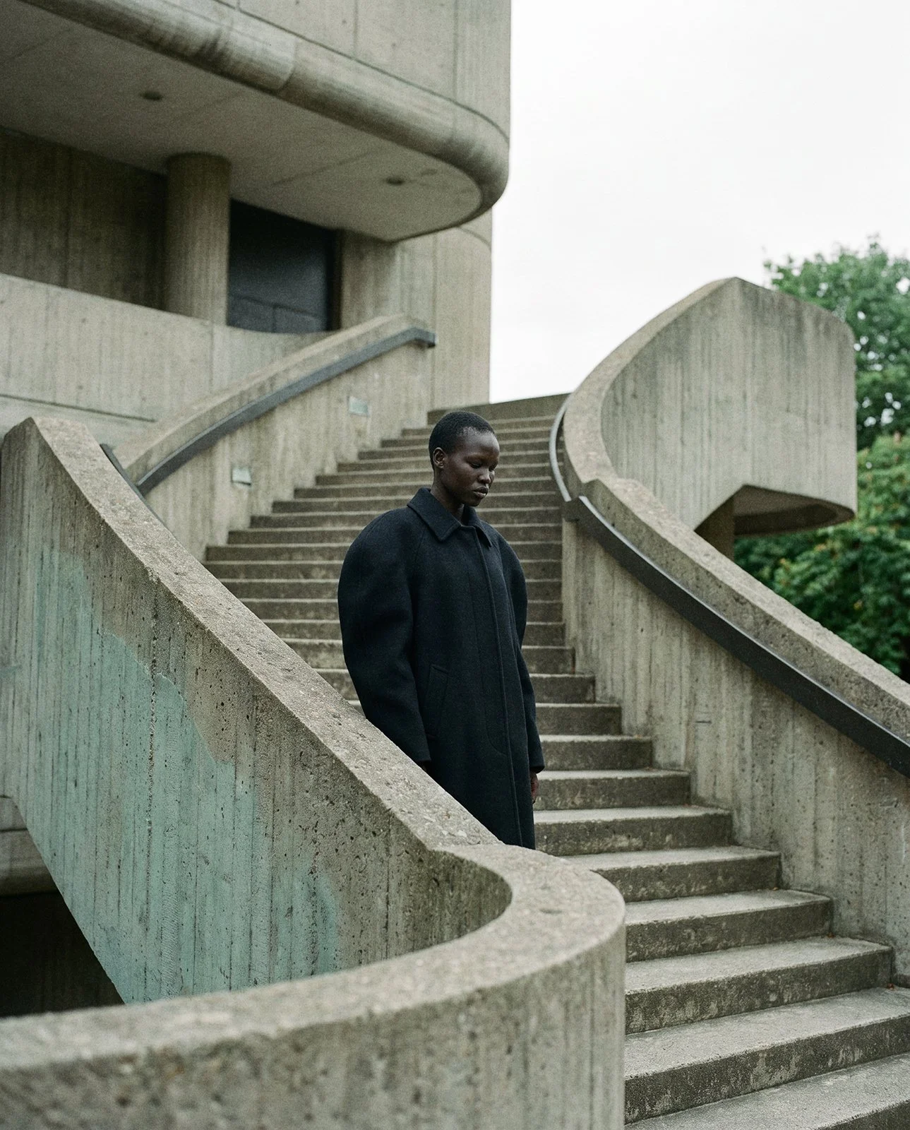 black model 22 years concrete stair fashion outfit