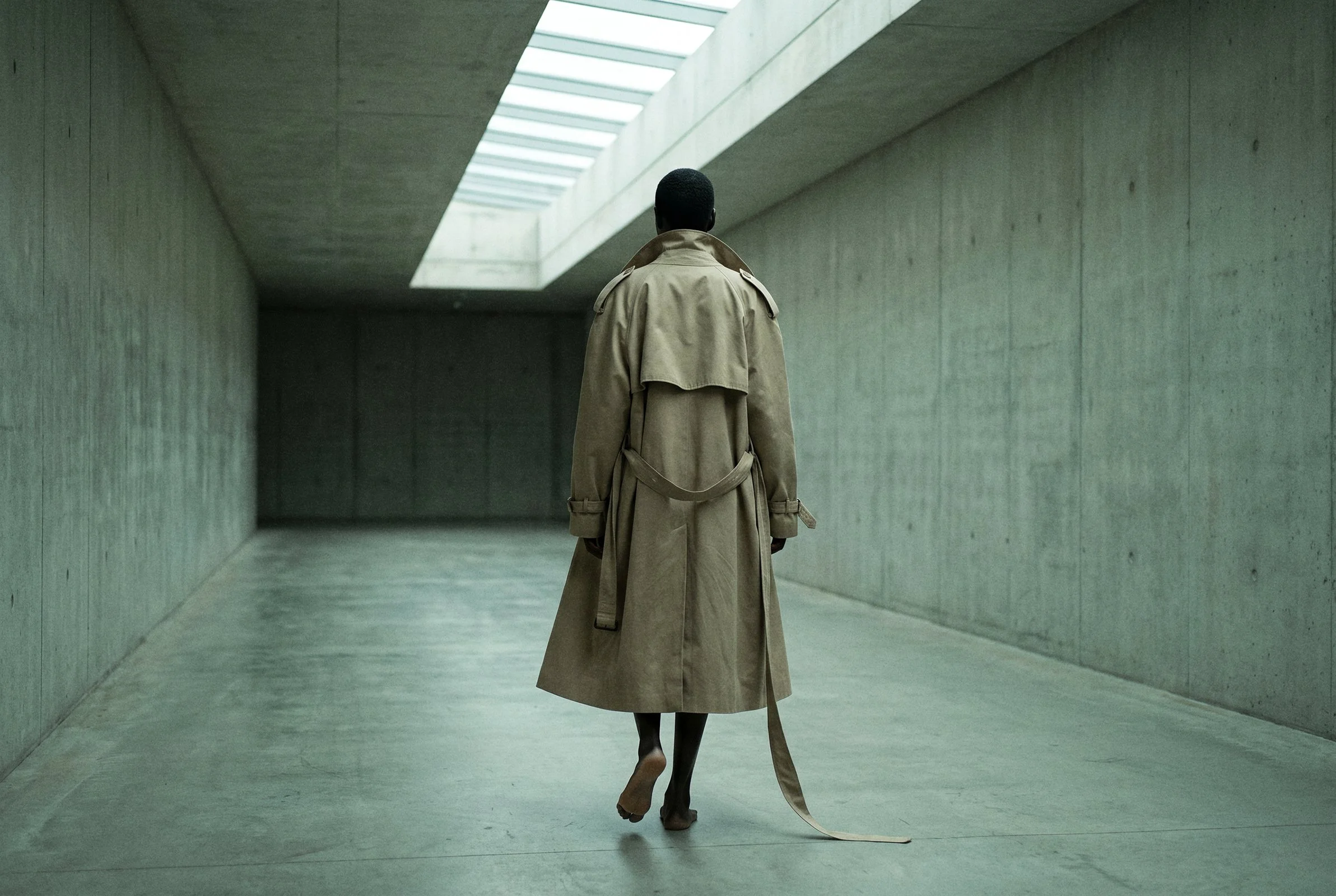 black model 22 years concrete stair fashion outfit