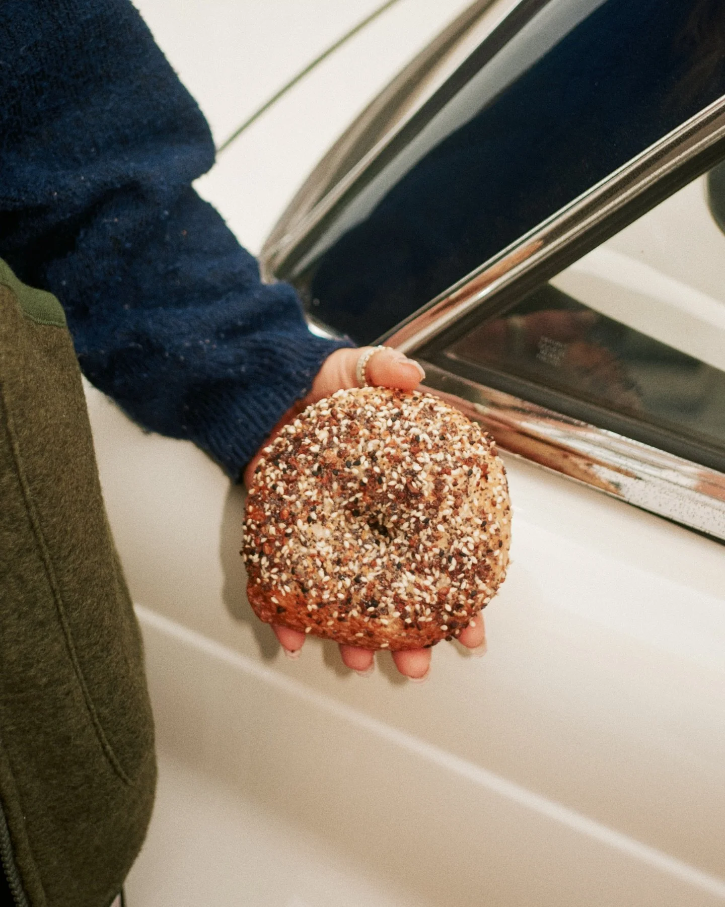 PLAIN, SESAME, EVERYTHING, CINNAMON &amp; RAISIN. 
Which is your go to? 🥯