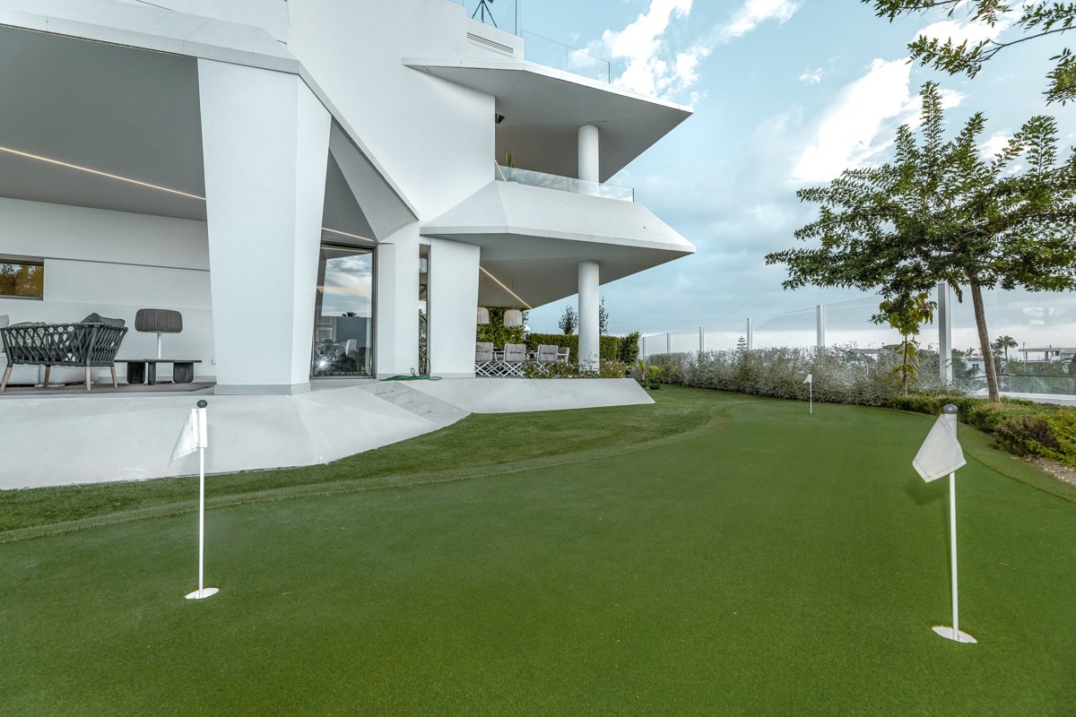 6_LSH_CelesteFive_LowRes_September 14, 2023.jpg