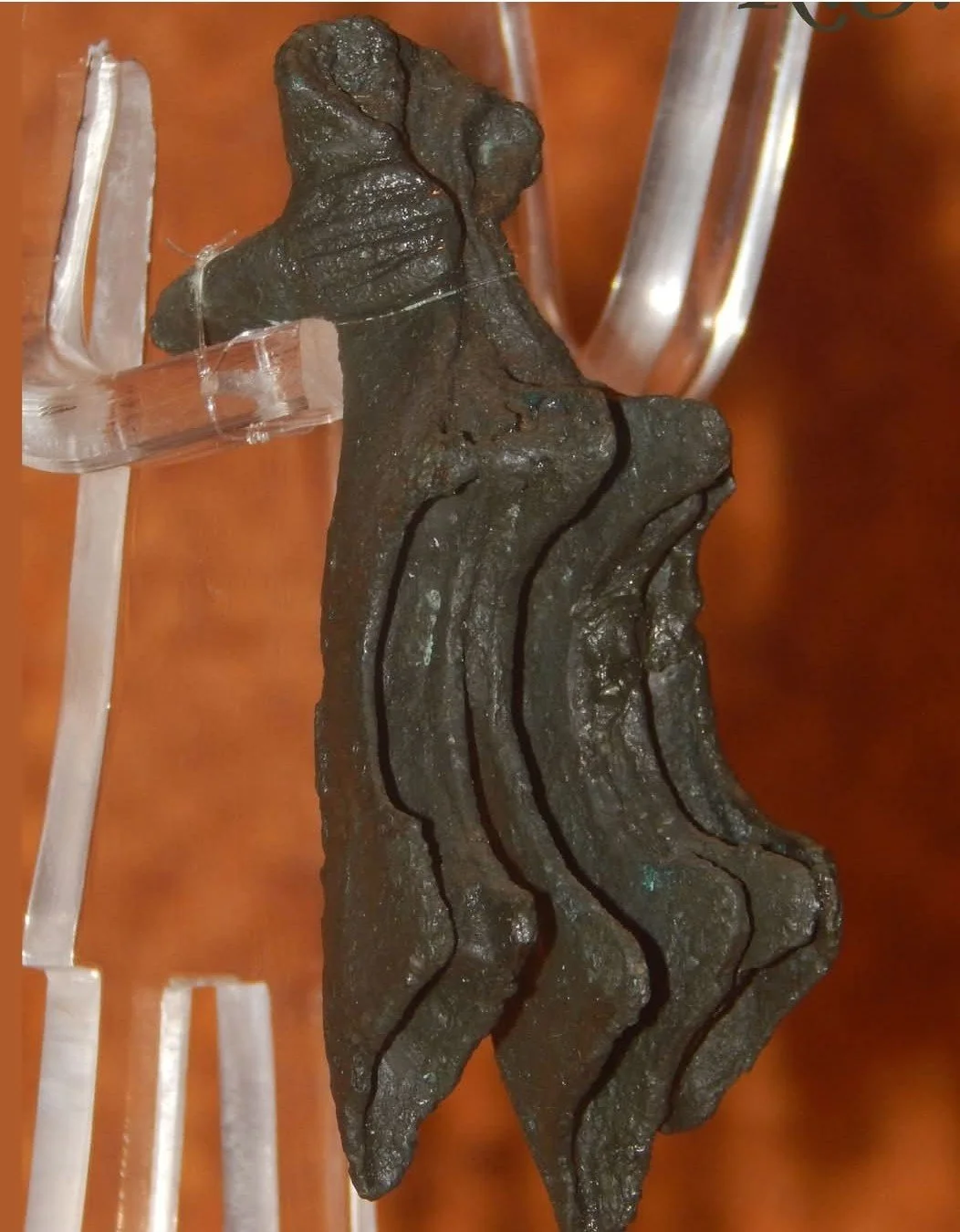 Sardinian Bronze Statuette of the Offerer lamb skins(10th-8th century BC): historical evidence of the millenary sovereignty of Sardinian sheepskin. Sa Peddi Sarda™ Project by Tuveri Edmondo.
