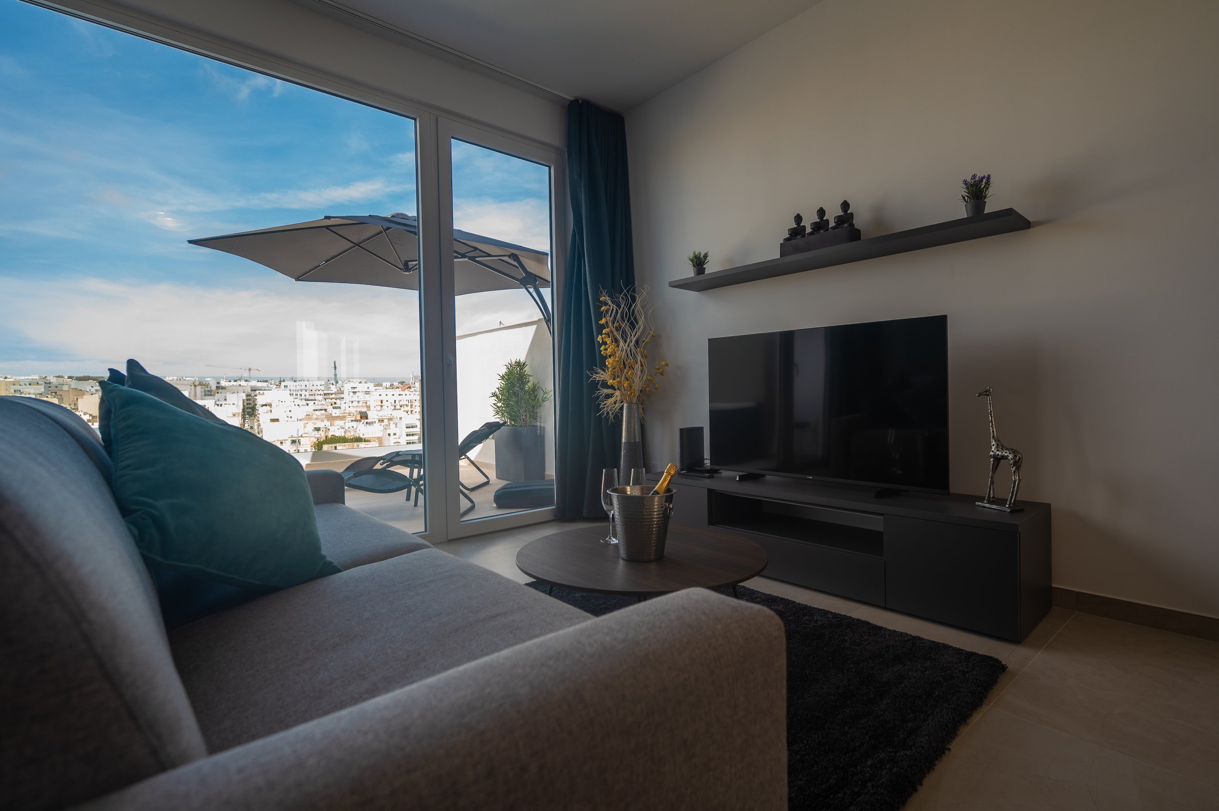 Roof top Hot Tub Luxury Pieta Marina The Address Malta