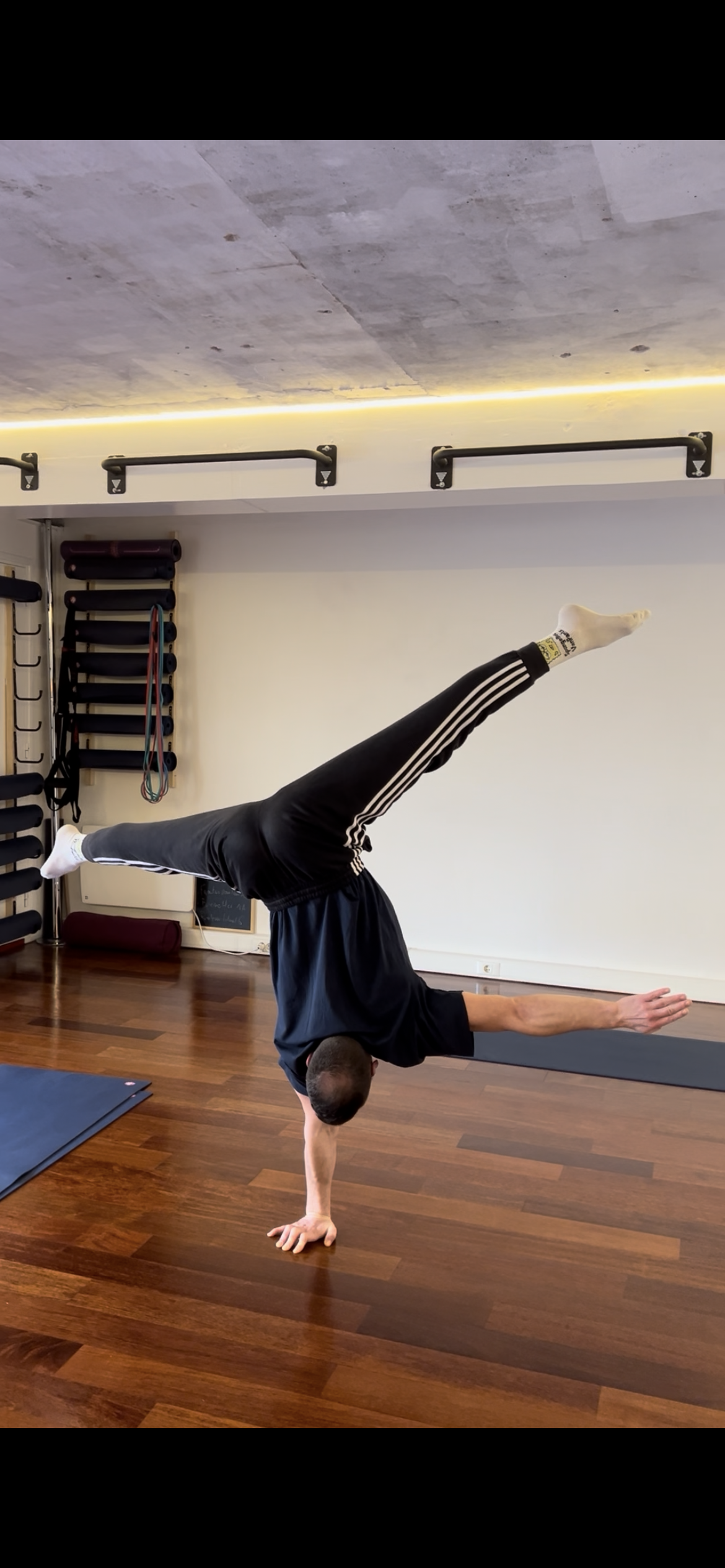 Handstand
