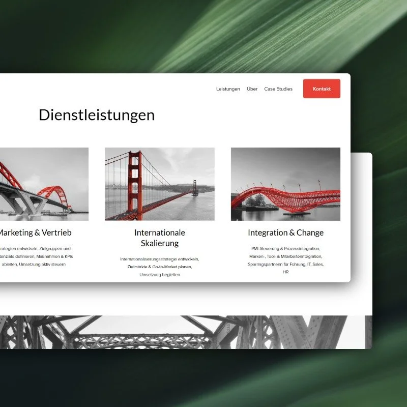 Modernes Webdesign für ein Start-up auf einem Bildschirm. Professionelle und schnelle Webseiten-Erstellung von ModernPanda.