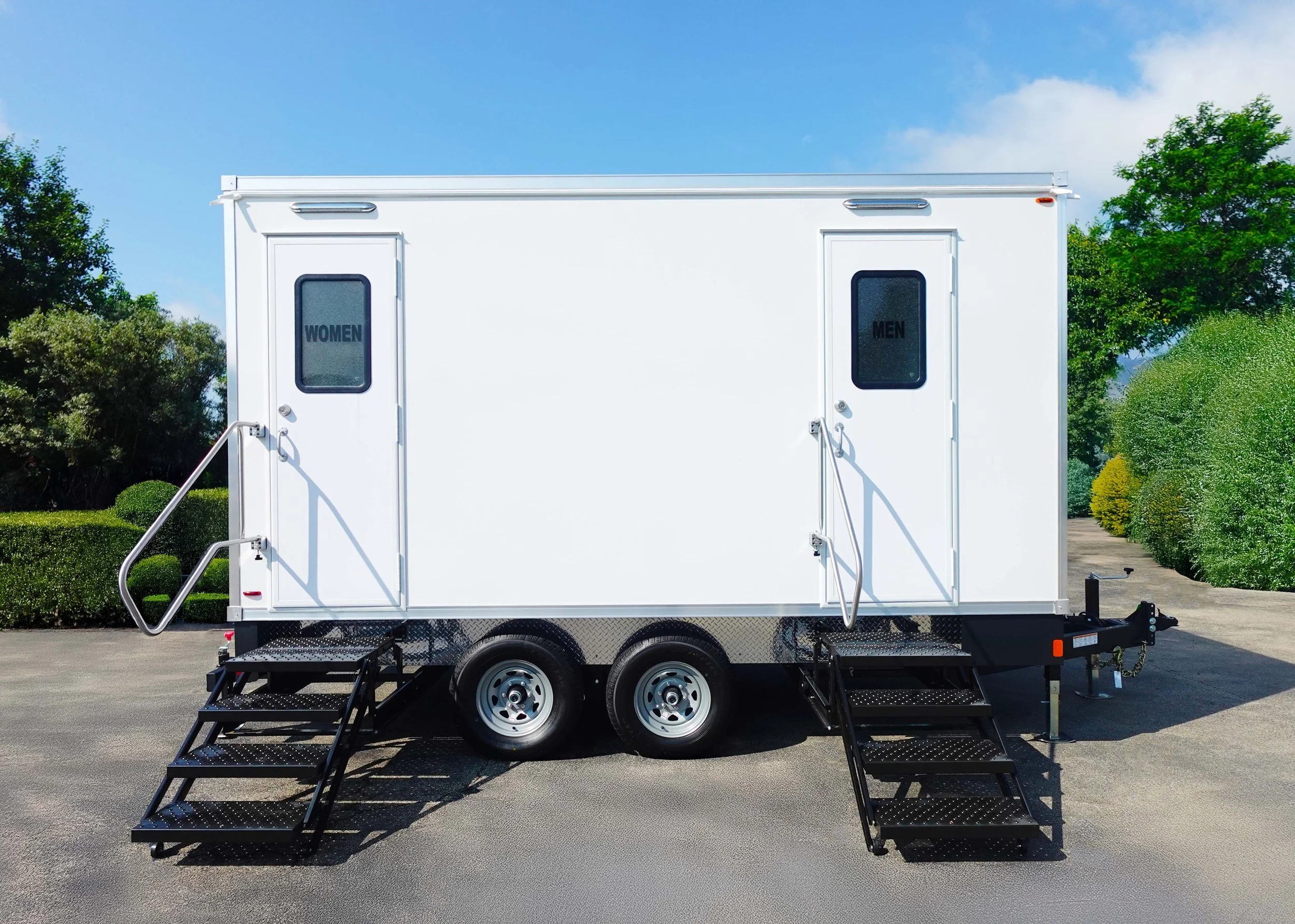 5 Station Pro Restroom Trailer