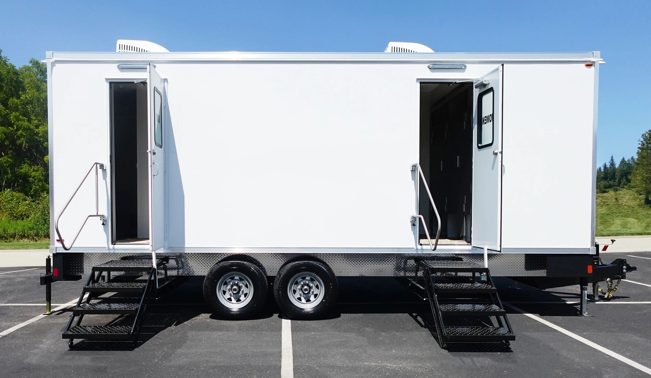 Pro9-Mobile-Restroom-Rental-Exterior.jpg