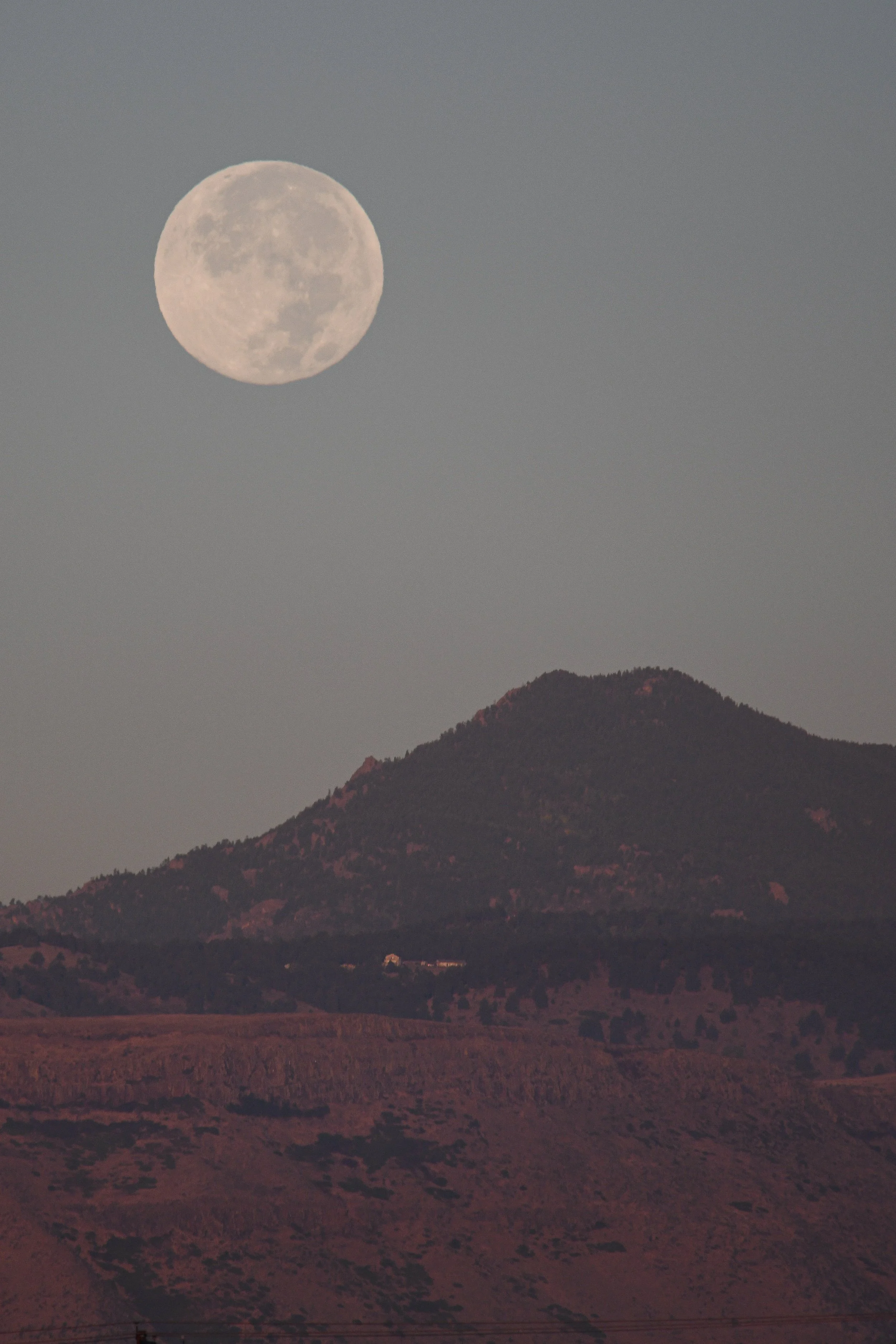 Moon - 09 18 24 - 4422