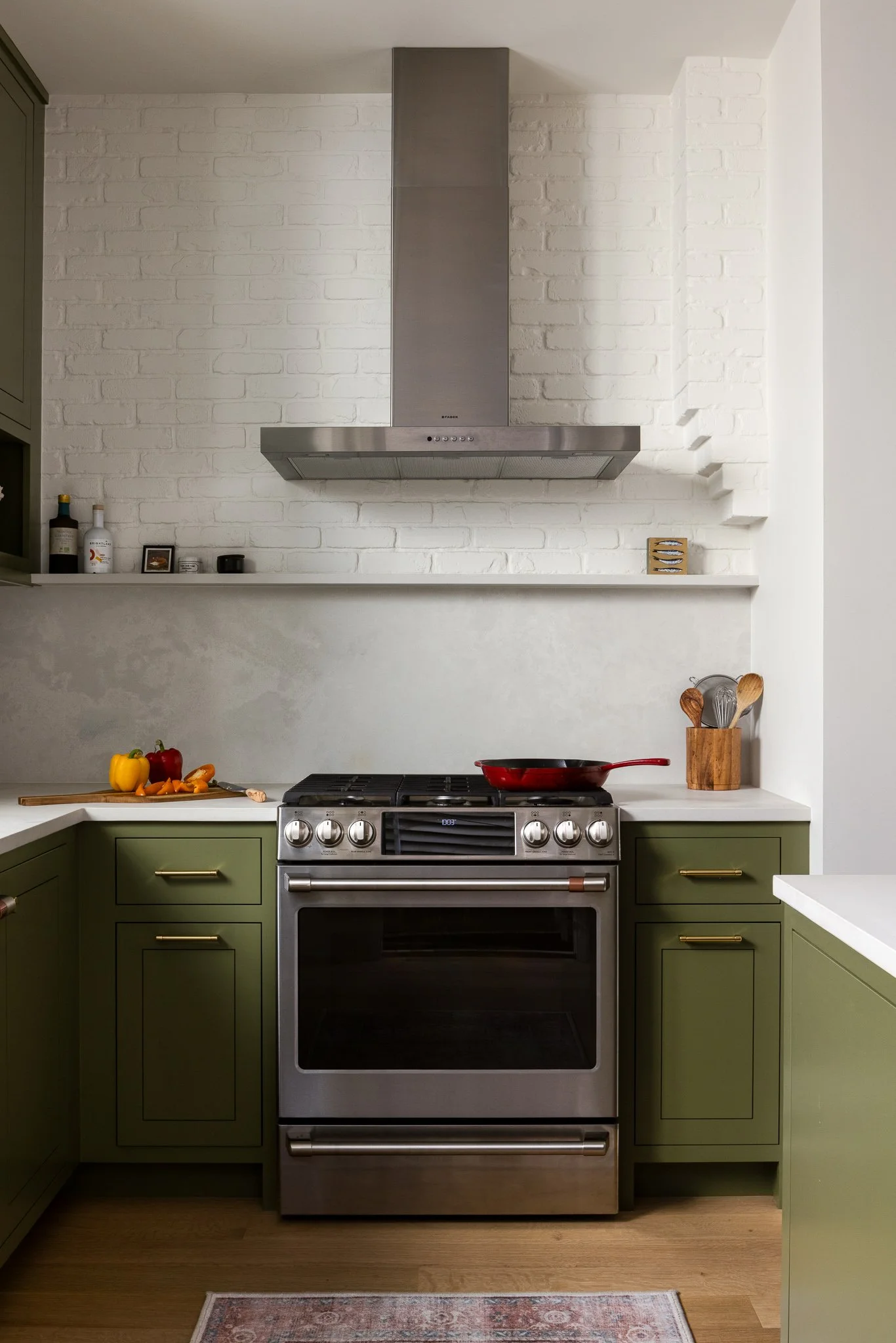 828 N Woodstock Web-1.jpg