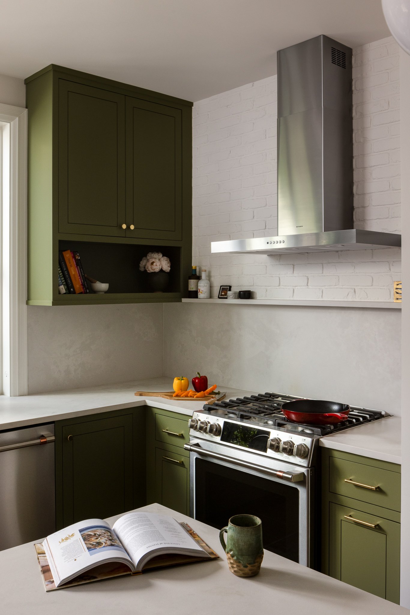 828 N Woodstock Web-2.jpg