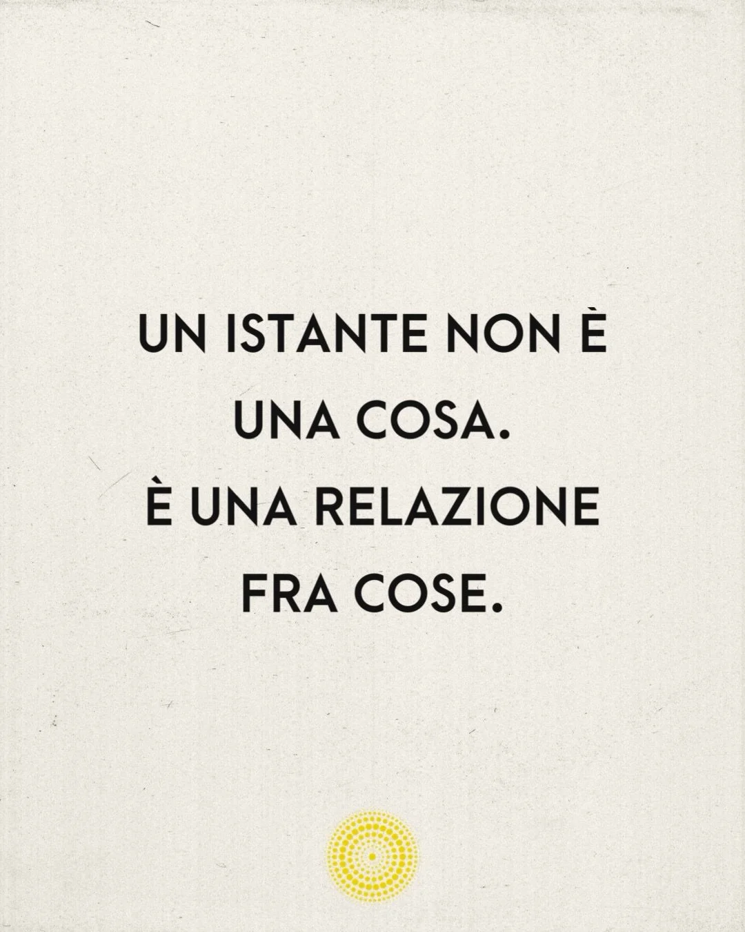 Un istante non nasce semplicemente da qualcosa che colpisce la nostra attenzione. Non basta un dettaglio forte, un bel paesaggio o un evento particolare.

L&rsquo;istante emerge quando alcune cose iniziano a stare insieme in modo percepibile. Ad esem