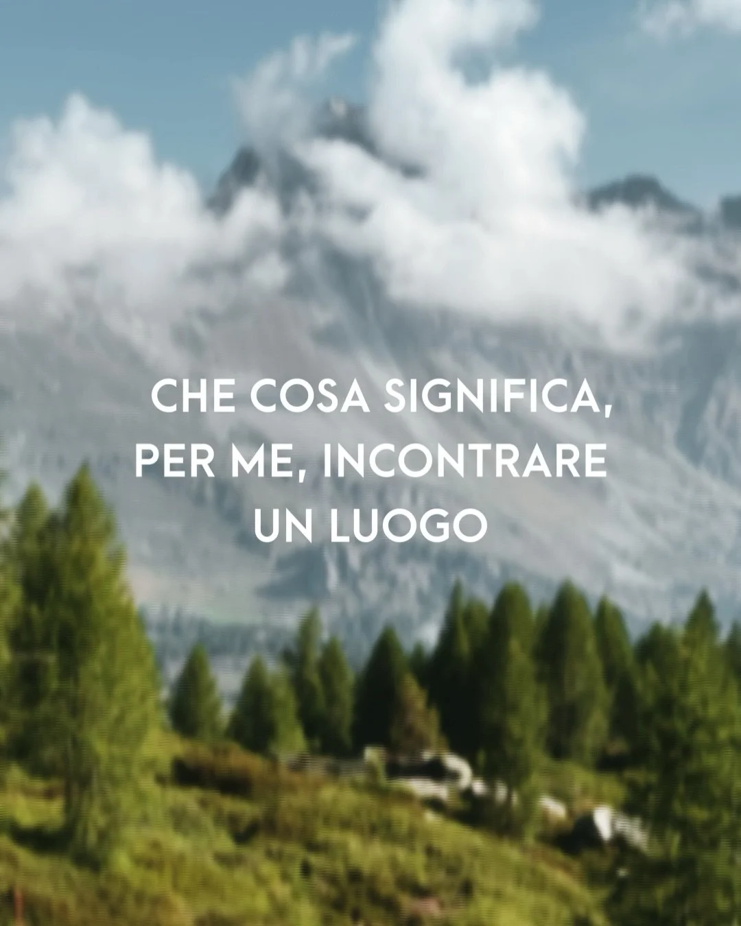 Il mio lavoro si concentra attorno a una domanda: come faccio a sapere quando un incontro con un luogo &egrave; davvero accaduto?

Non credo dipenda da quanto attentamente lo guardiamo, da quanto sia bello o da ci&ograve; che ci fa provare. Sto inizi