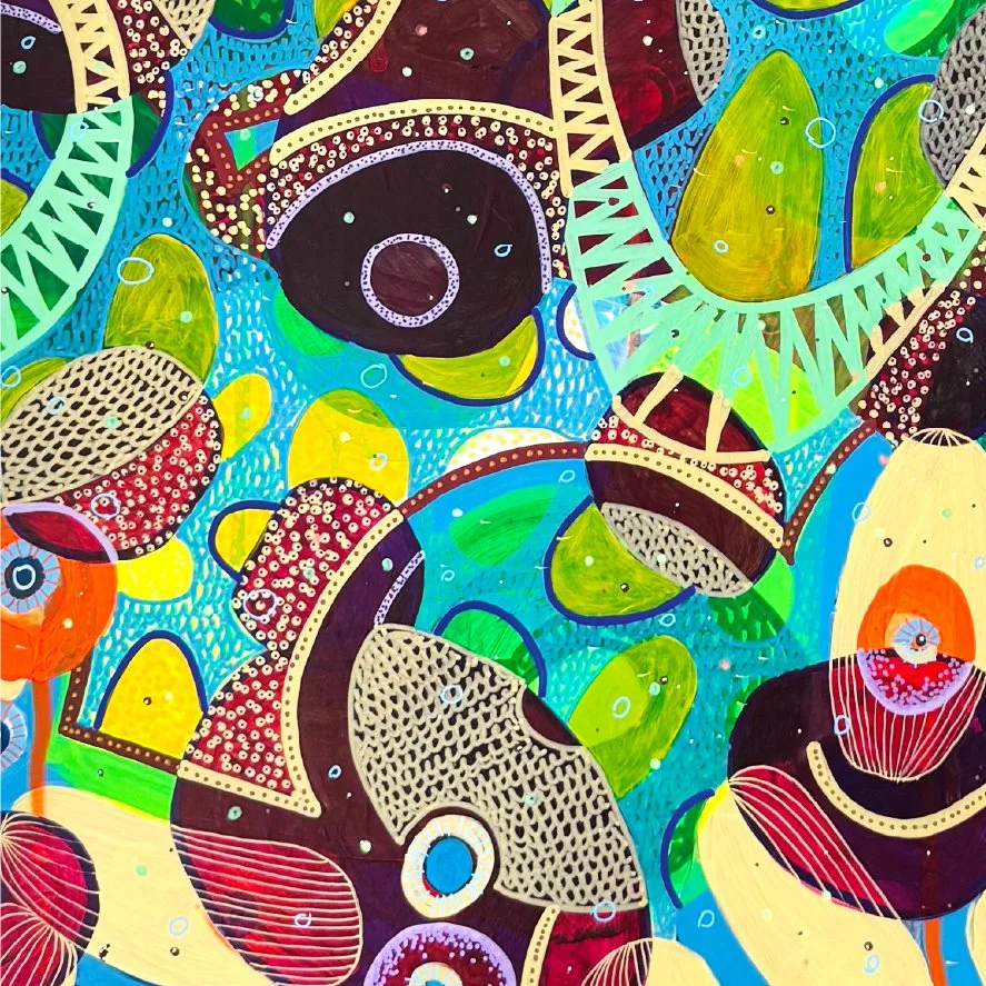Immagine di un quadro astratto con forme organiche e linee curve di vari colori come giallo, verde, rosso, nero e blu, con dettagli doodle e pattern intricati.