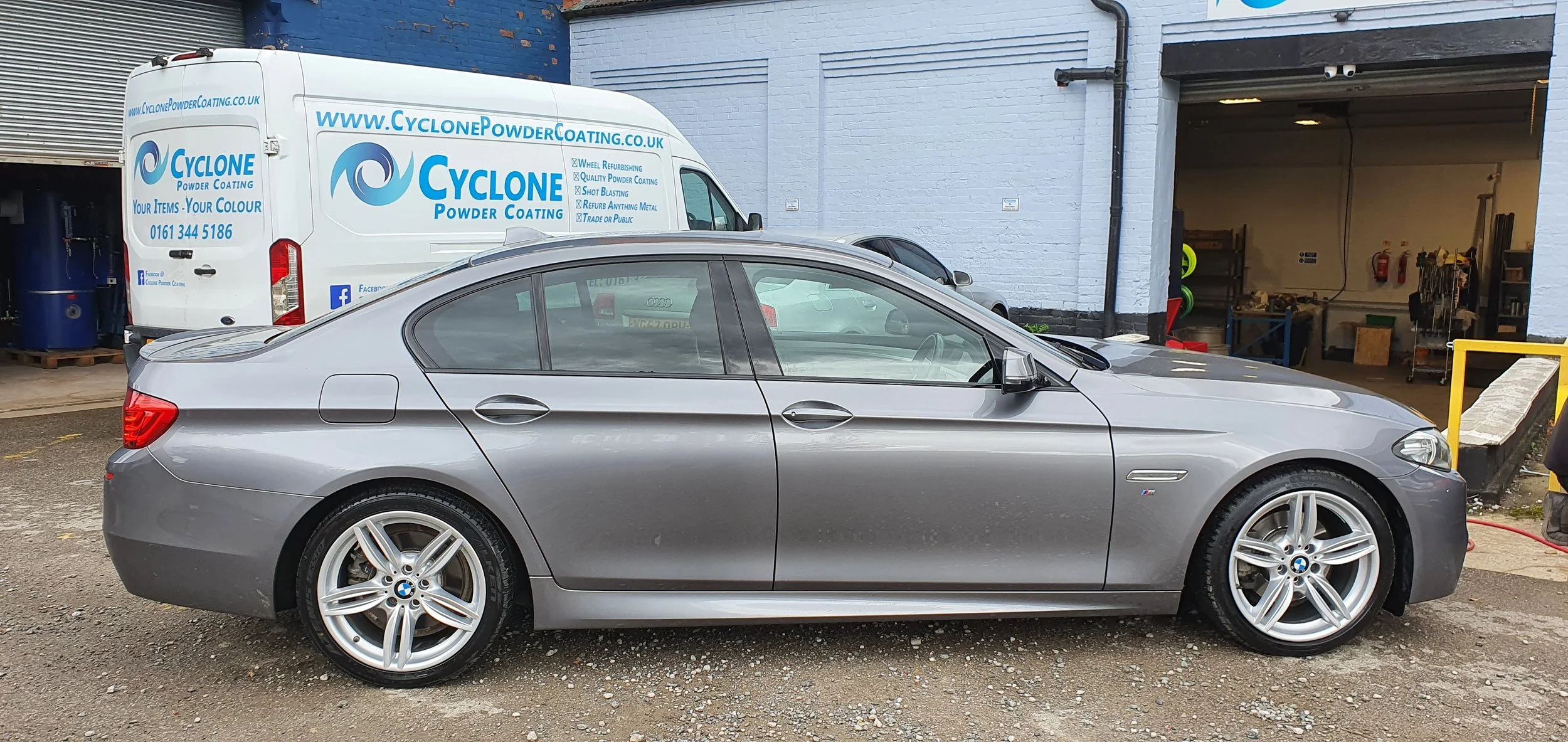 BMW 5 series - Light Silver